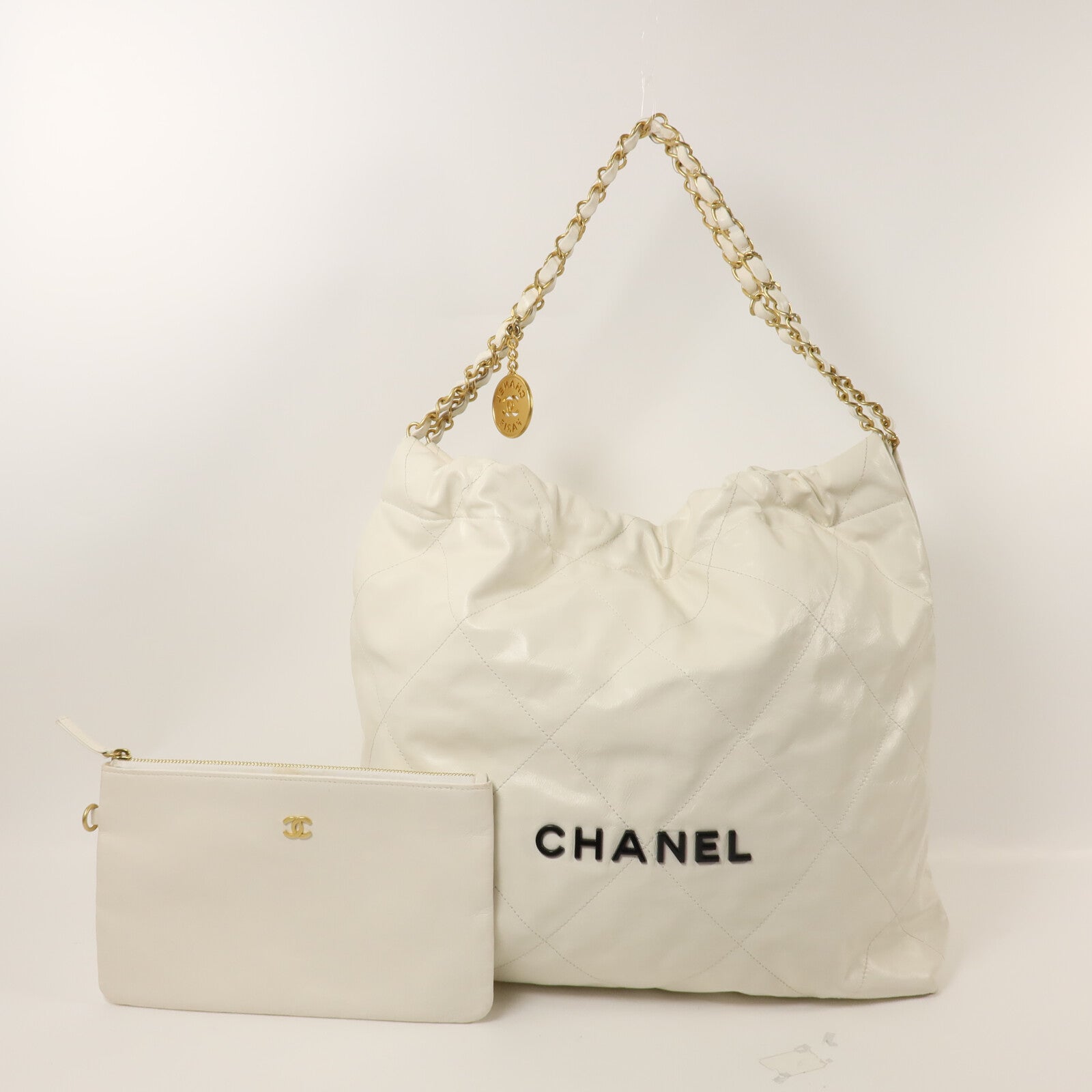 CHANEL 羊皮皮革Chanel 22 Medium鏈帶手挽袋
