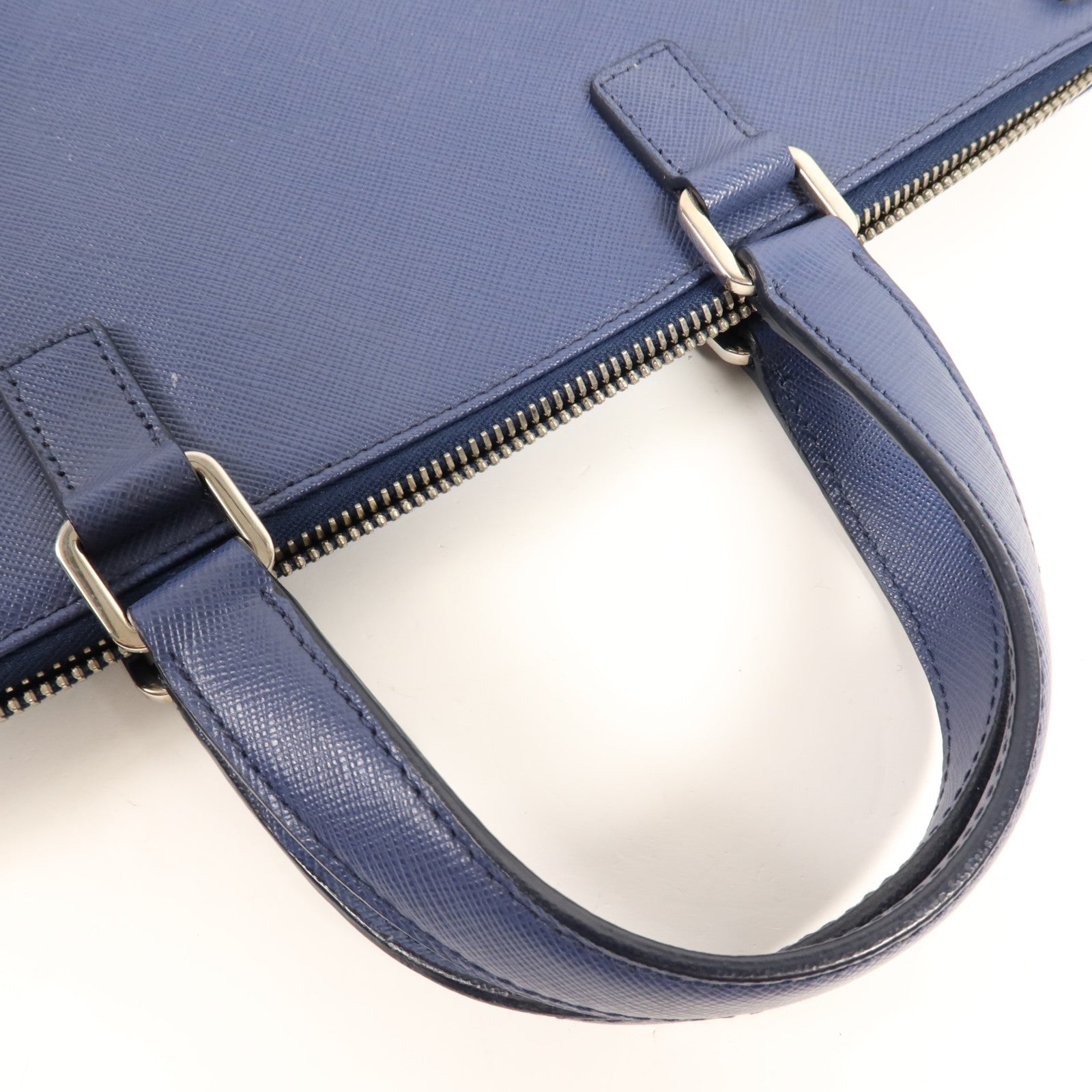 PRADA 牛皮皮革Briefcase銀扣公事包