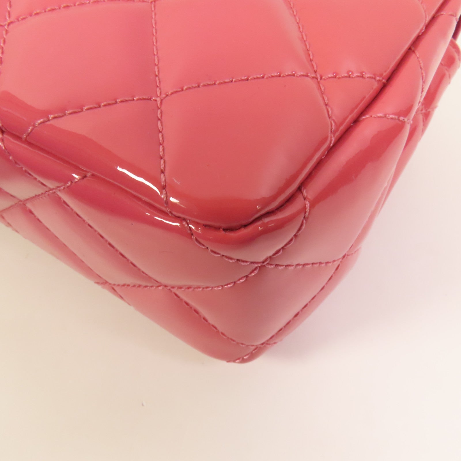 CHANEL 漆皮皮革Chain Shoulder銀扣鏈帶肩背袋
