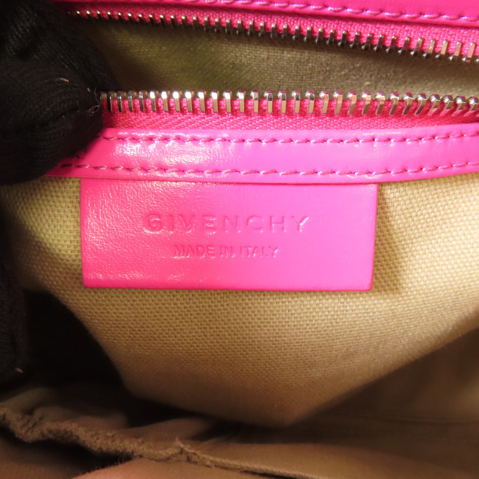 GIVENCHY 牛皮皮革Mini Antigona銀扣手挽肩背兩用袋