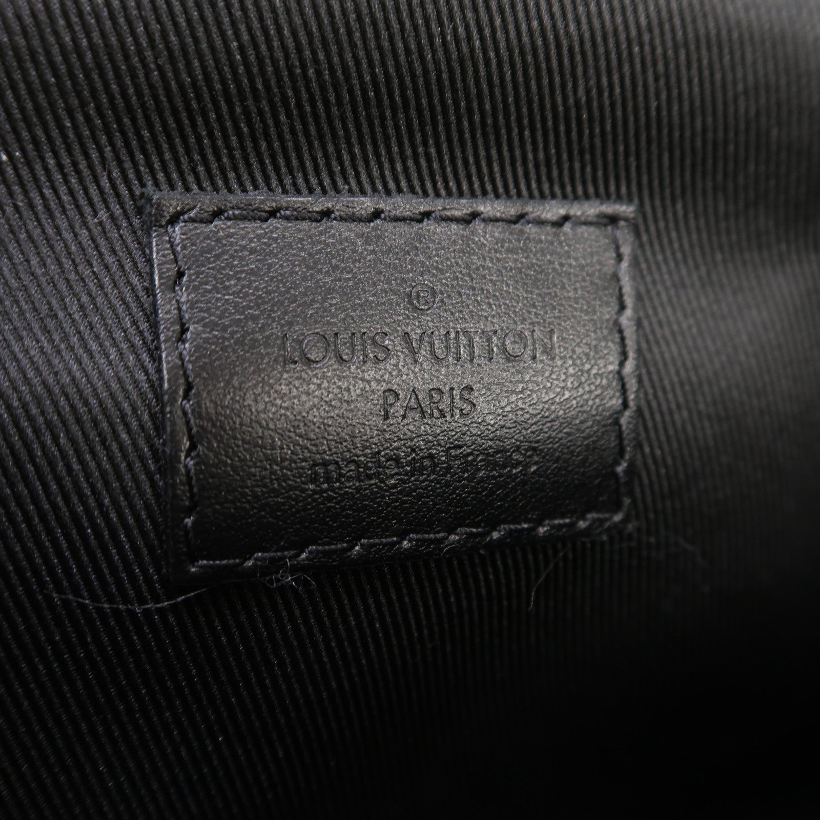LOUIS VUITTON Monogram Eclipse Steamer肩背袋黑色
