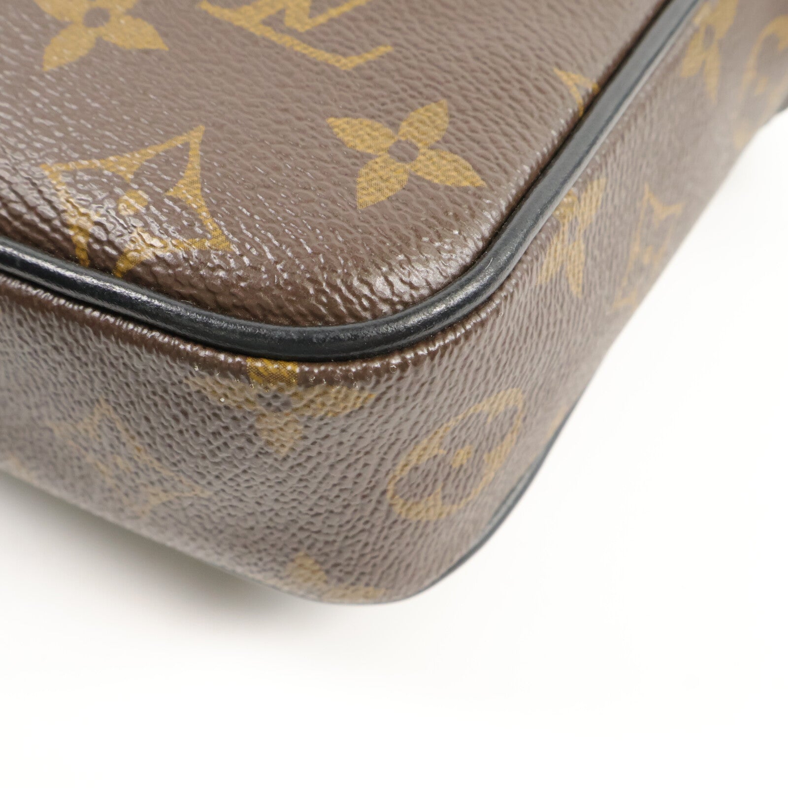 LOUIS VUITTON Monogram Macassar Christopher Wearable Wallet肩背袋