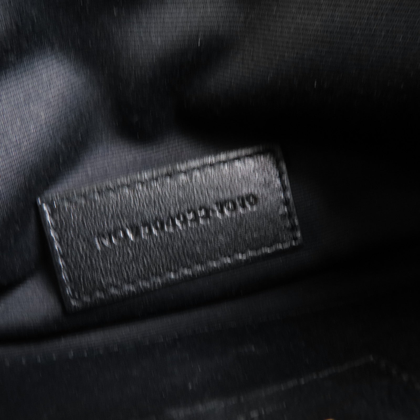 SAINT LAURENT 牛皮皮革Clutch Bag金扣手拿包