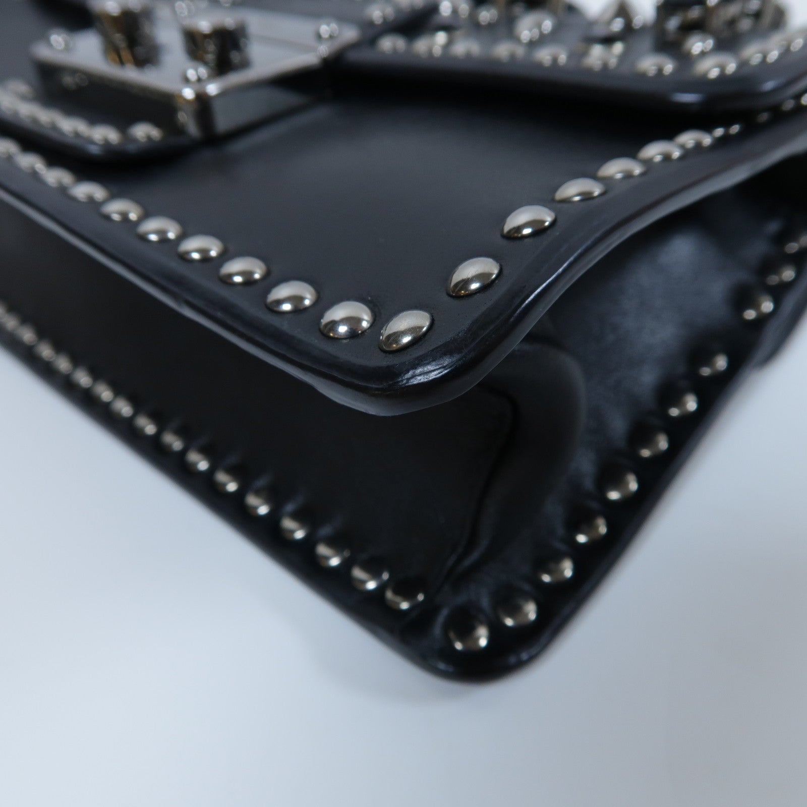 Miu Miu 牛皮皮革2 Way Shoulder銀扣手挽肩背兩用袋黑色