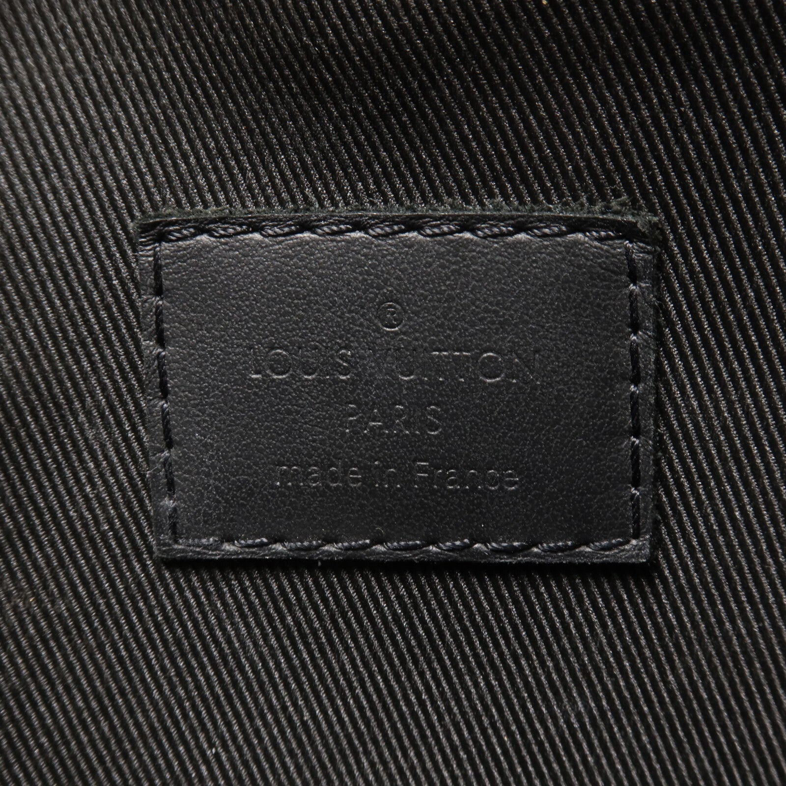 LOUIS VUITTON Monogram Eclipse Steamer Wearable Wallet肩背袋