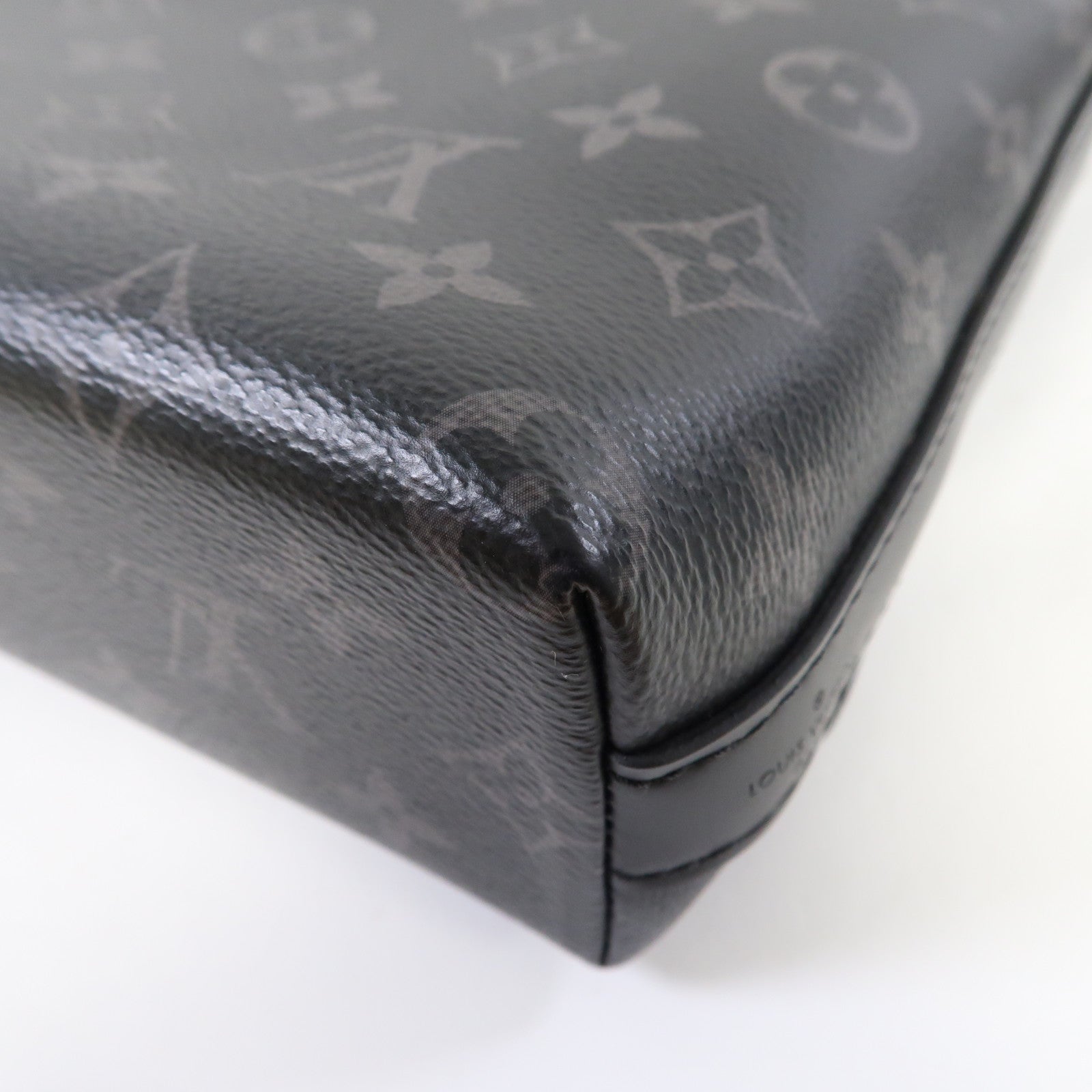 LOUIS VUITTON Monogram Eclipse District PM銀扣肩背袋黑色