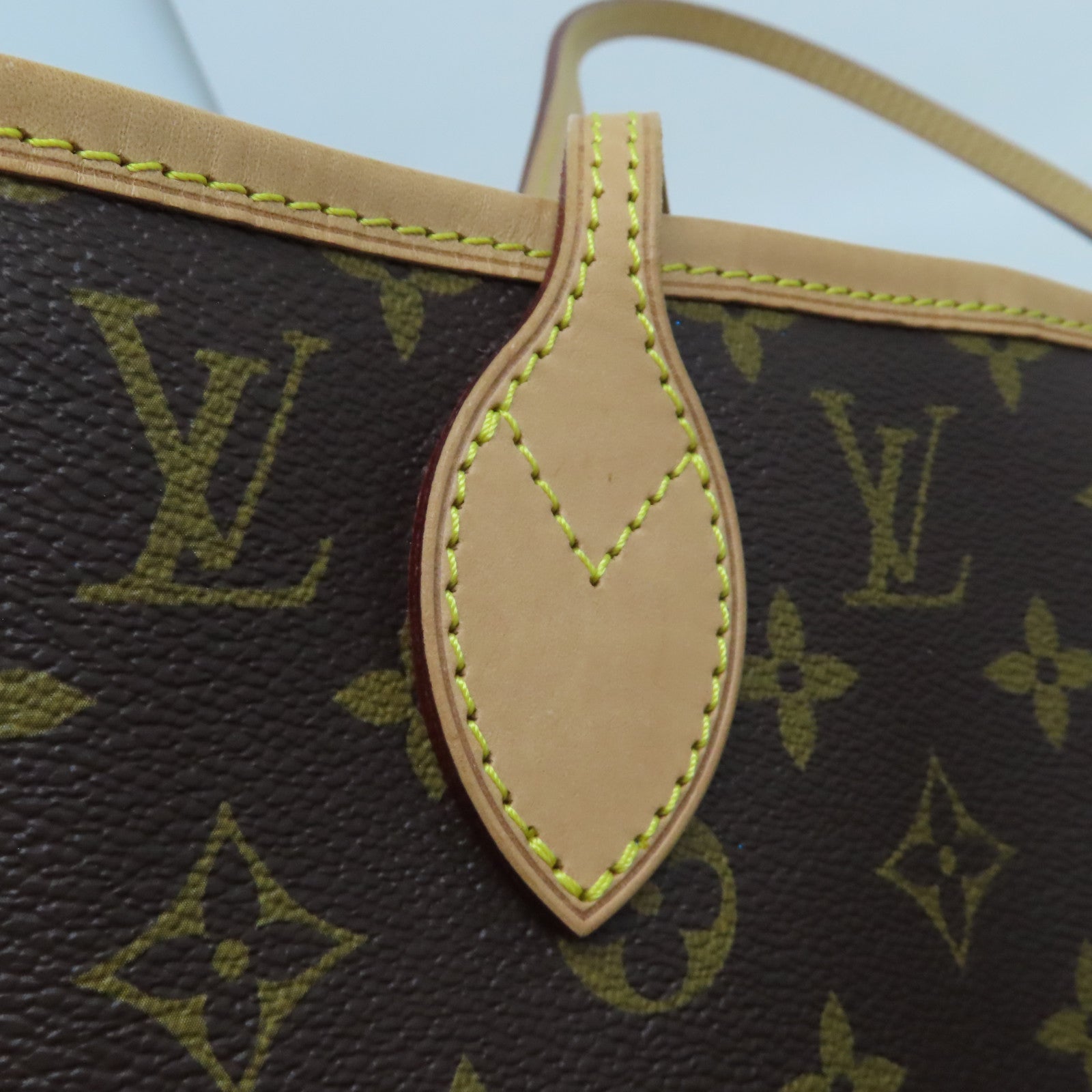 LOUIS VUITTON Monogram Neverfull PM金扣手挽袋啡色