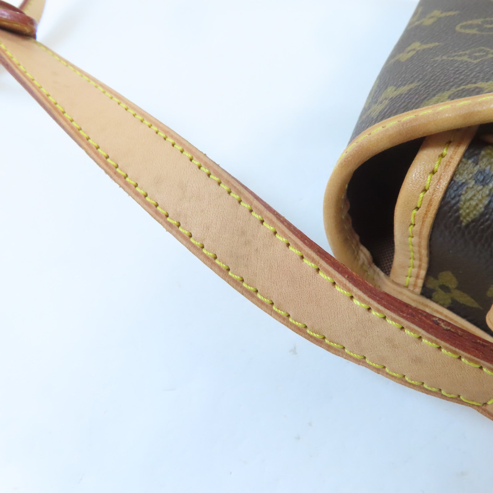 LOUIS VUITTON Monogram Sologne金扣肩背袋啡色
