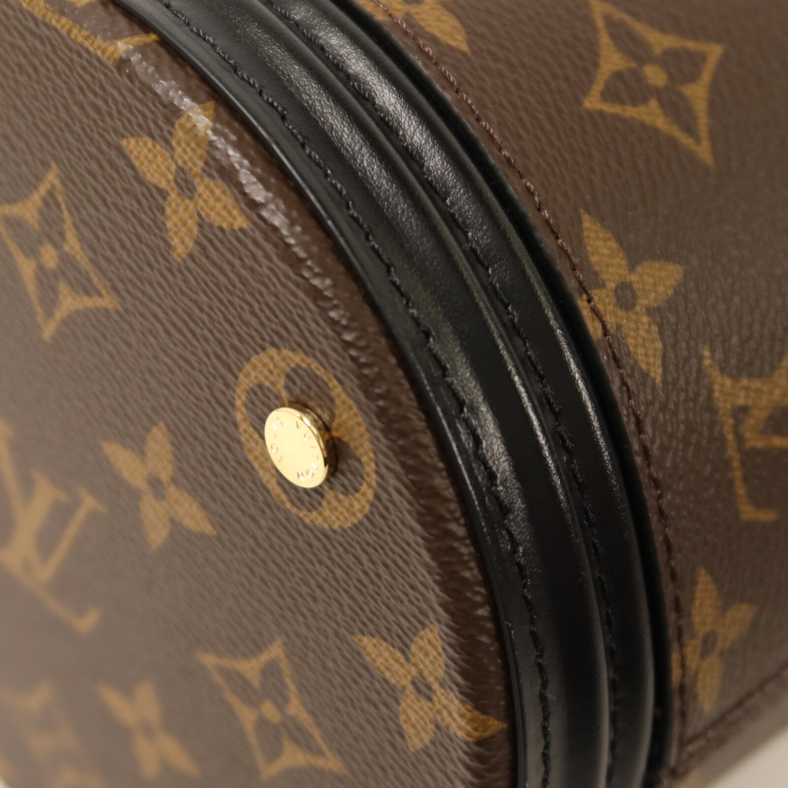 LOUIS VUITTON Monogram Canoe金扣鏈帶手挽肩背兩用袋