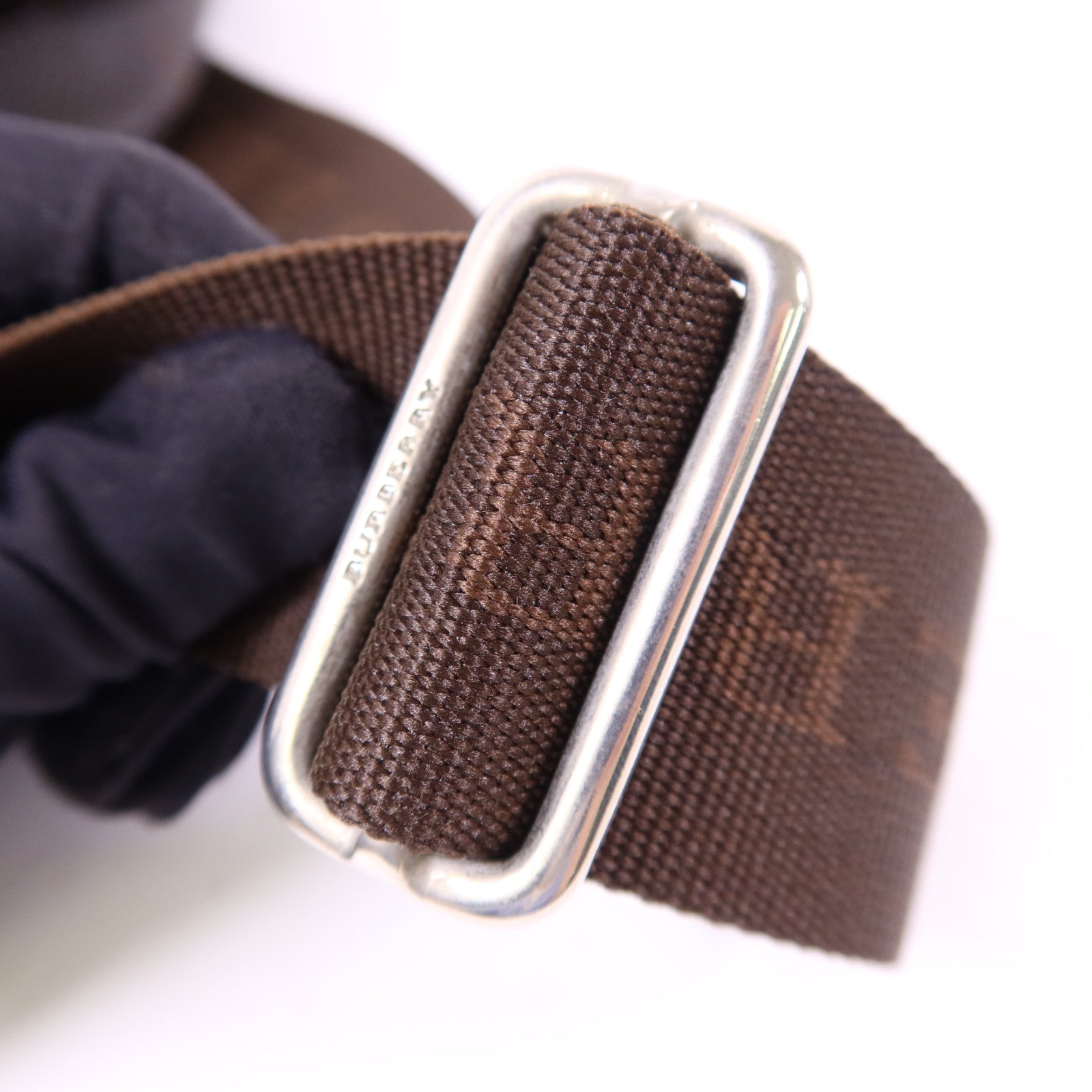BURBERRY 塗層帆布Shoulder Bag銀扣肩背袋