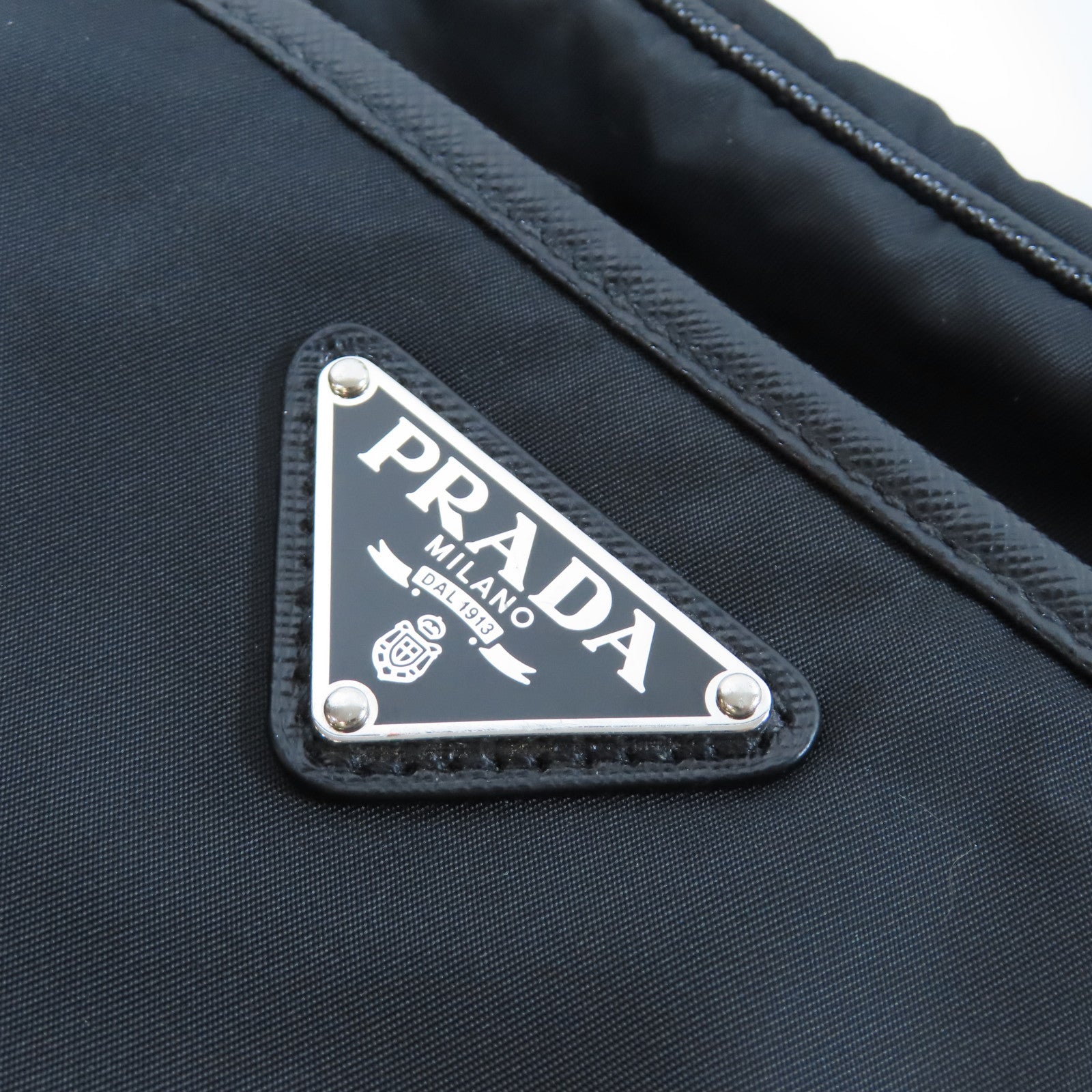 PRADA 【激減優惠】尼龍Shoulder Bag銀扣肩背袋黑色
