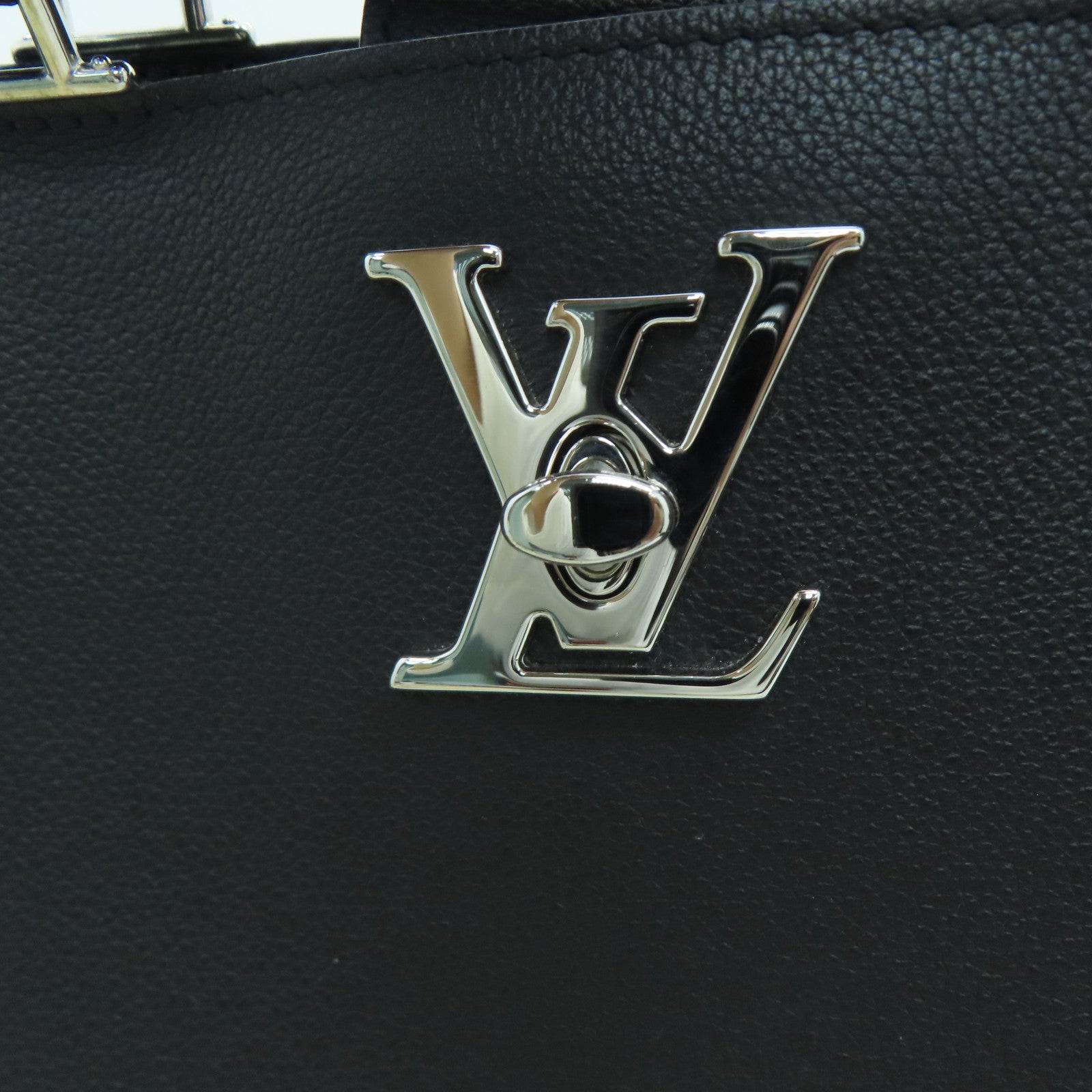 LOUIS VUITTON 牛皮皮革Lockme Day銀扣手挽肩背兩用袋黑色