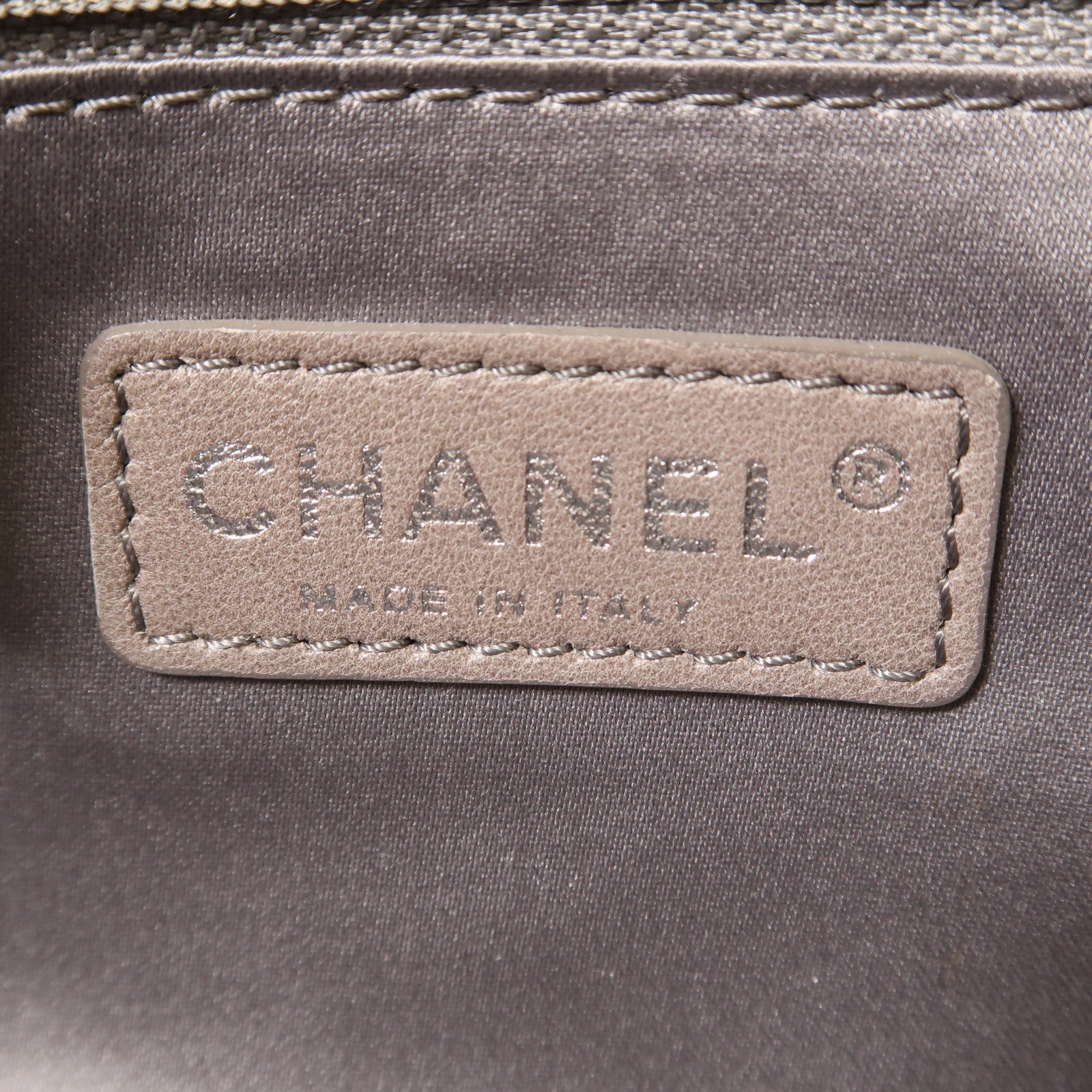 CHANEL 漆皮皮革Chain Shoulder Bag銀扣鏈帶肩背袋深紫色