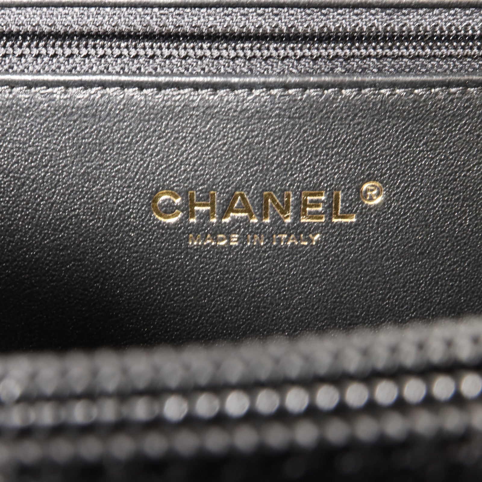 CHANEL 牛皮皮革CC Filigree Vanity Case Medium手挽肩背兩用袋