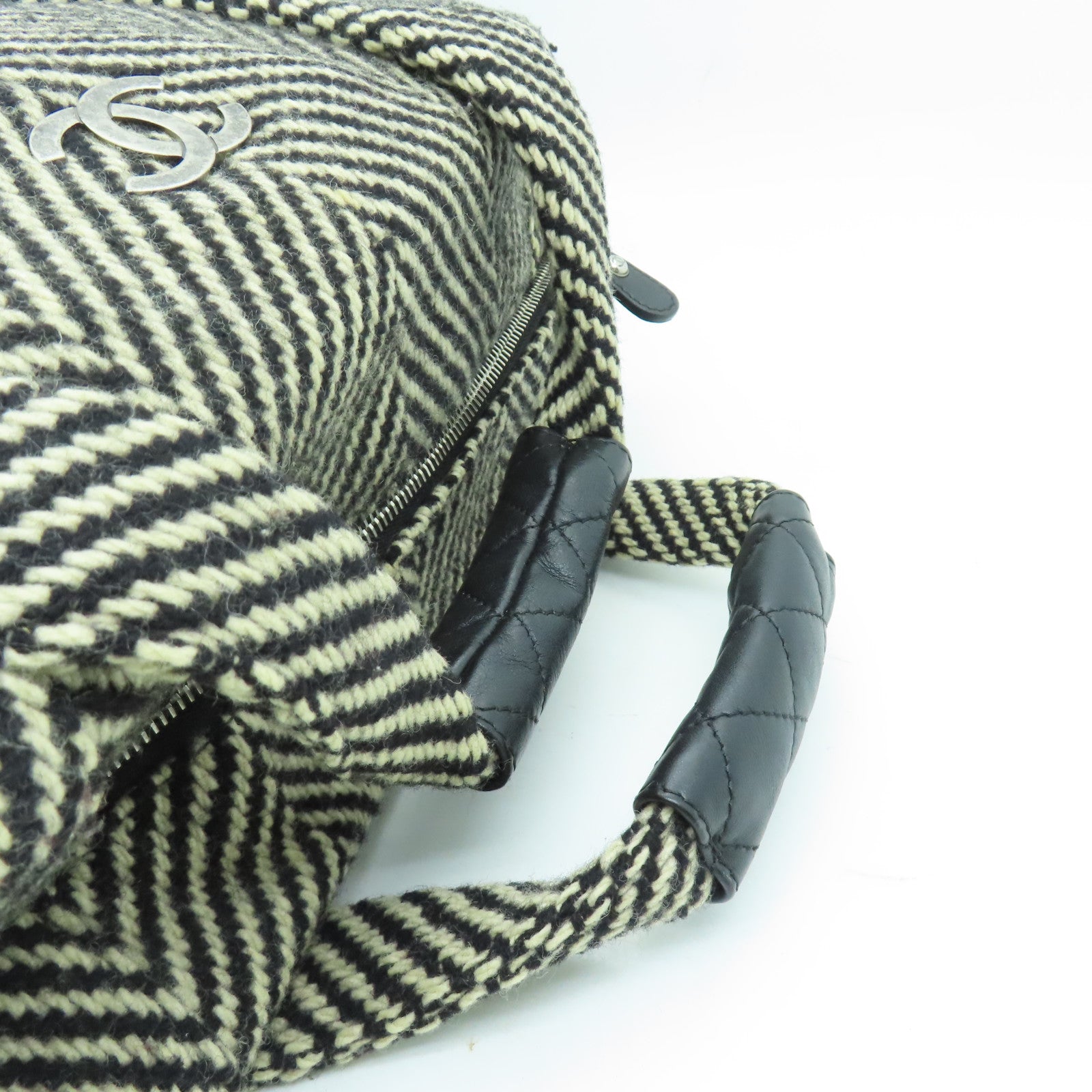 CHANEL 【清倉大減價】菱格牛皮皮革Tweed Hand Bag銀扣手挽袋黑色/白色