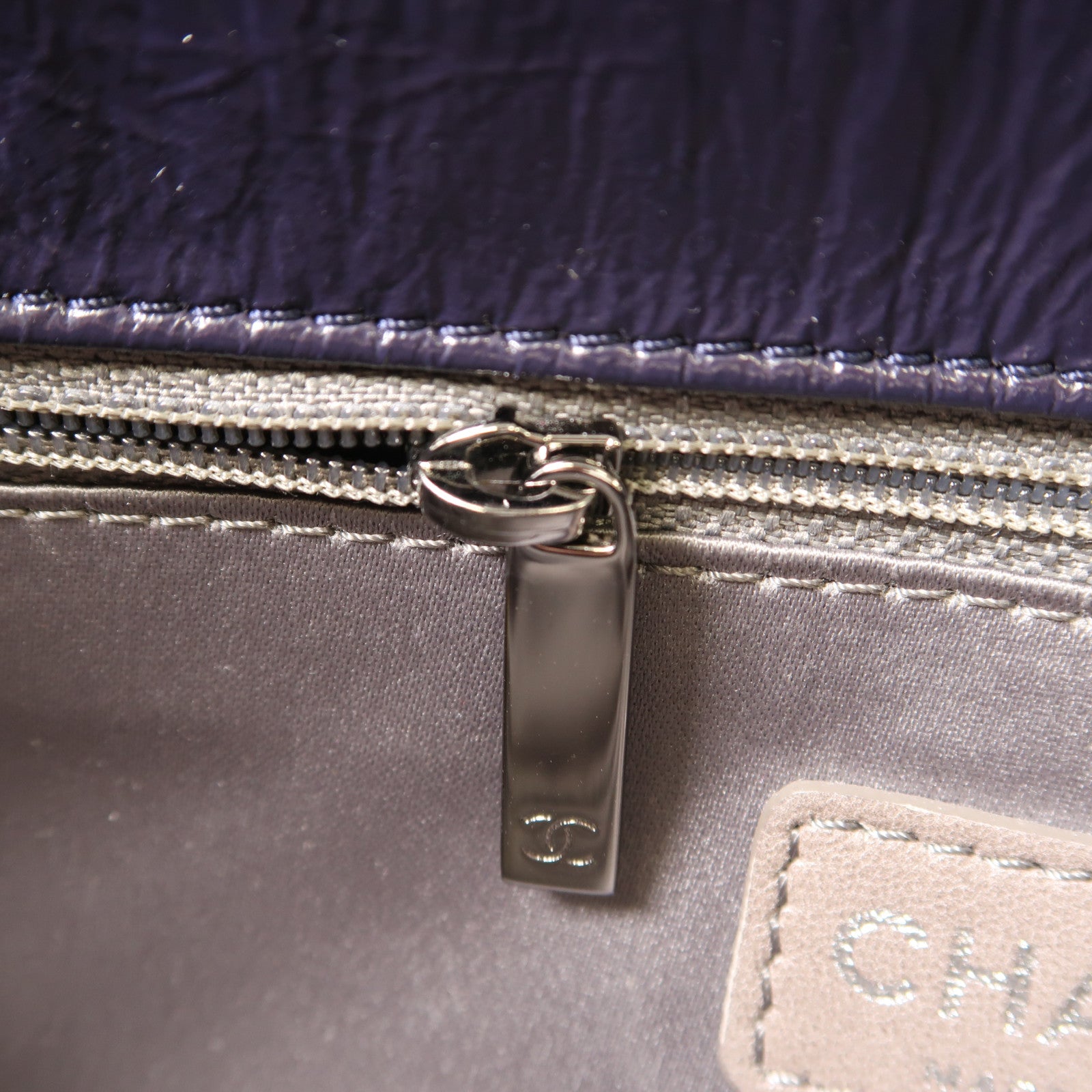 CHANEL 漆皮皮革Chain Shoulder Bag銀扣鏈帶肩背袋深紫色