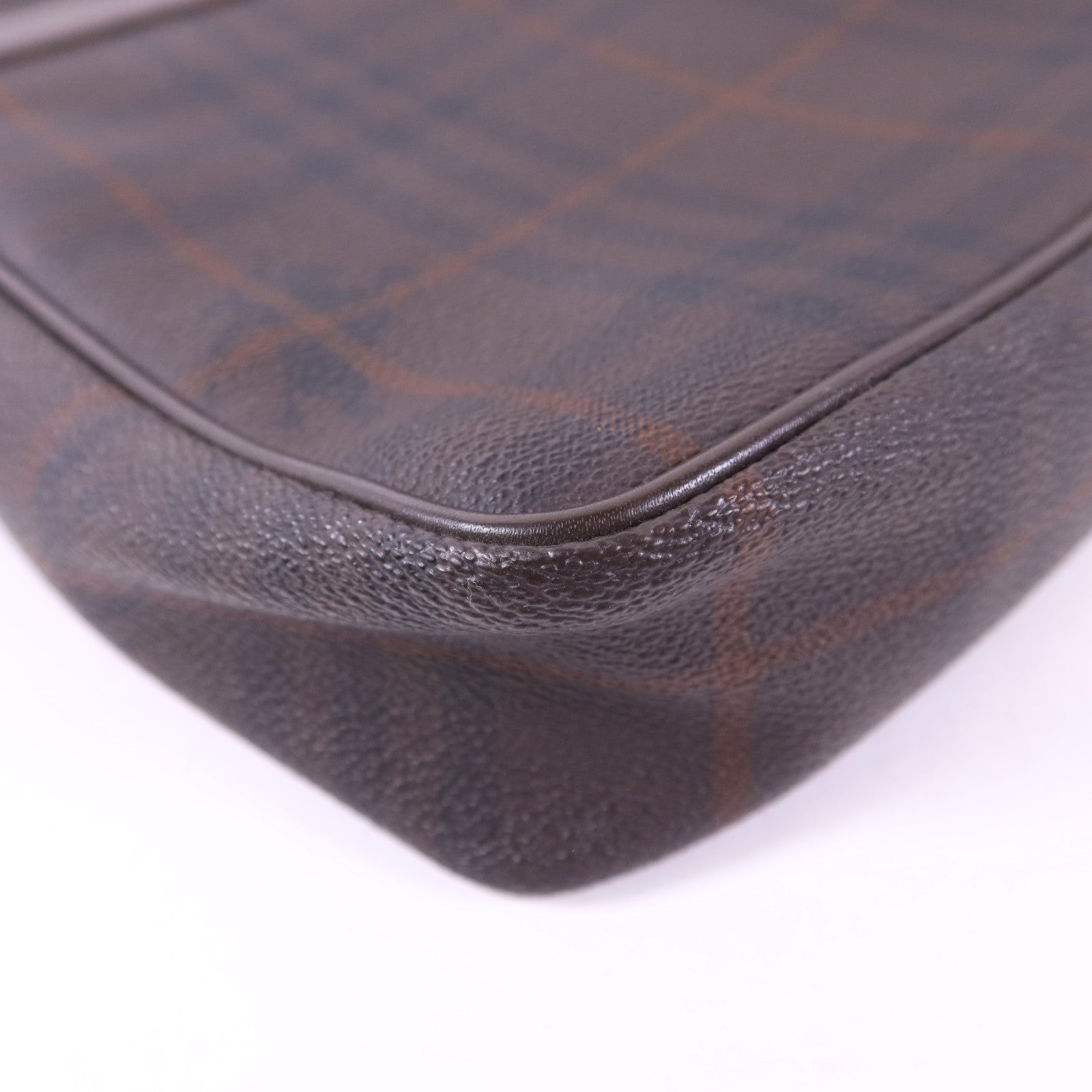 BURBERRY 塗層帆布Shoulder Bag銀扣肩背袋