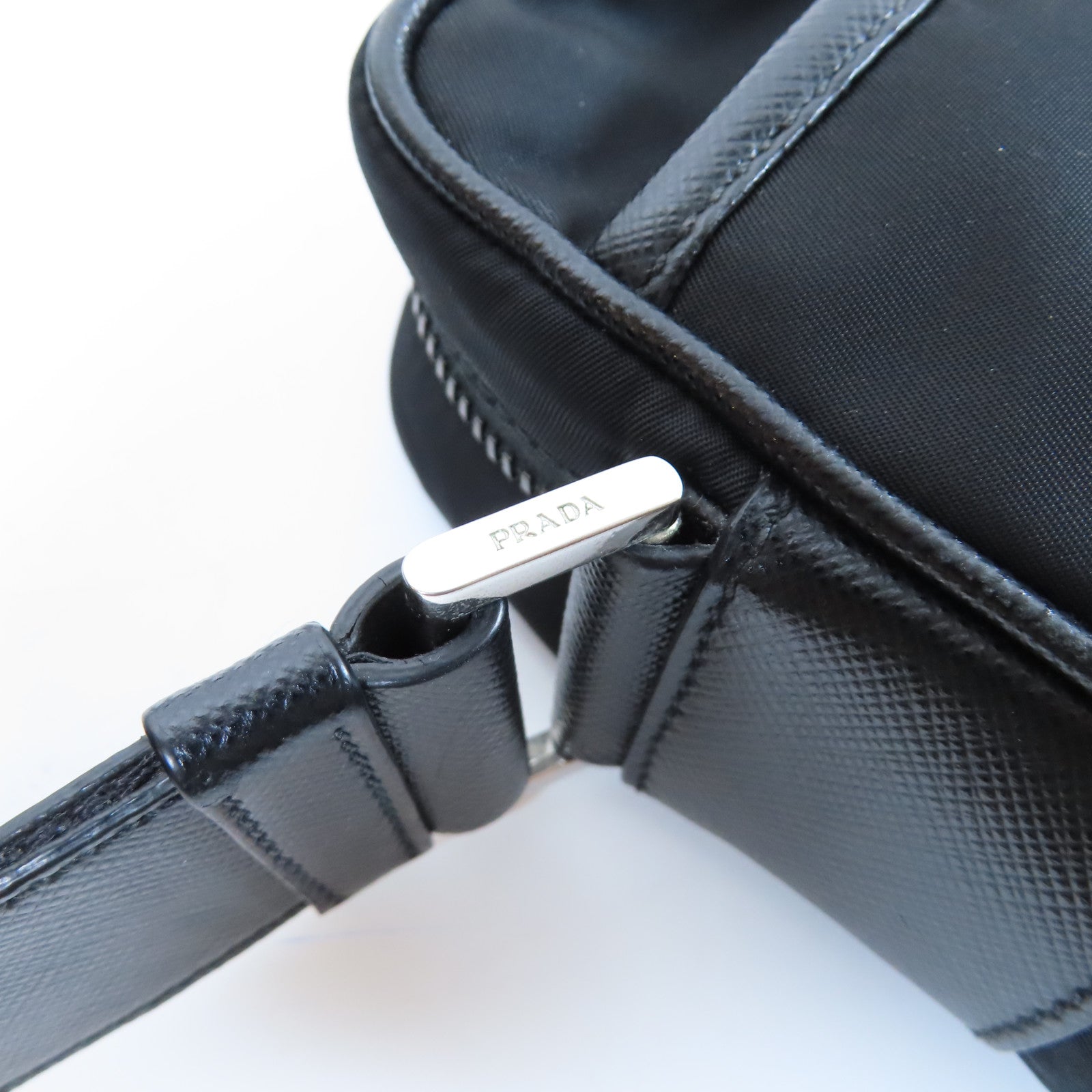 PRADA 【激減優惠】尼龍Shoulder Bag銀扣肩背袋黑色