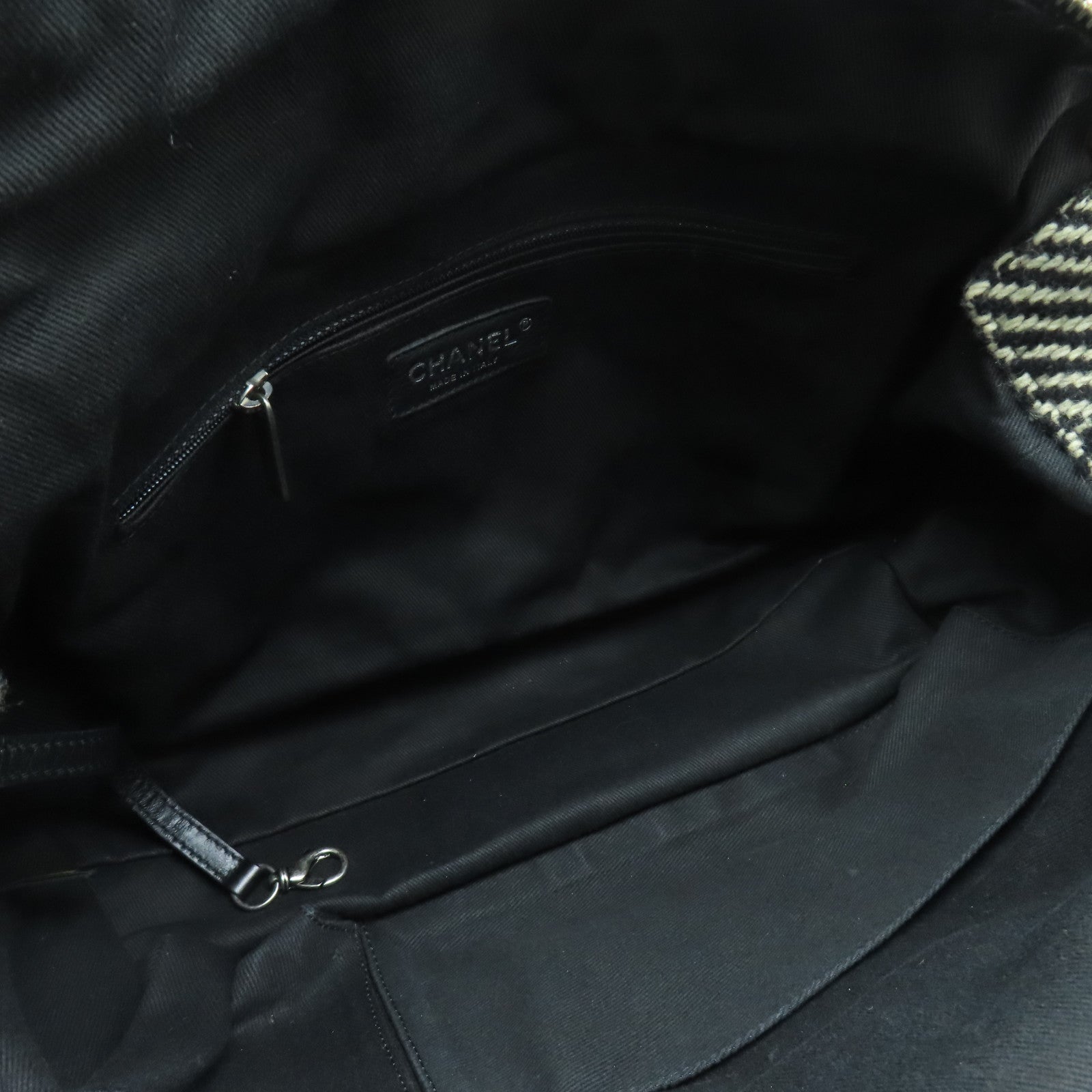 CHANEL 【清倉大減價】菱格牛皮皮革Tweed Hand Bag銀扣手挽袋黑色/白色