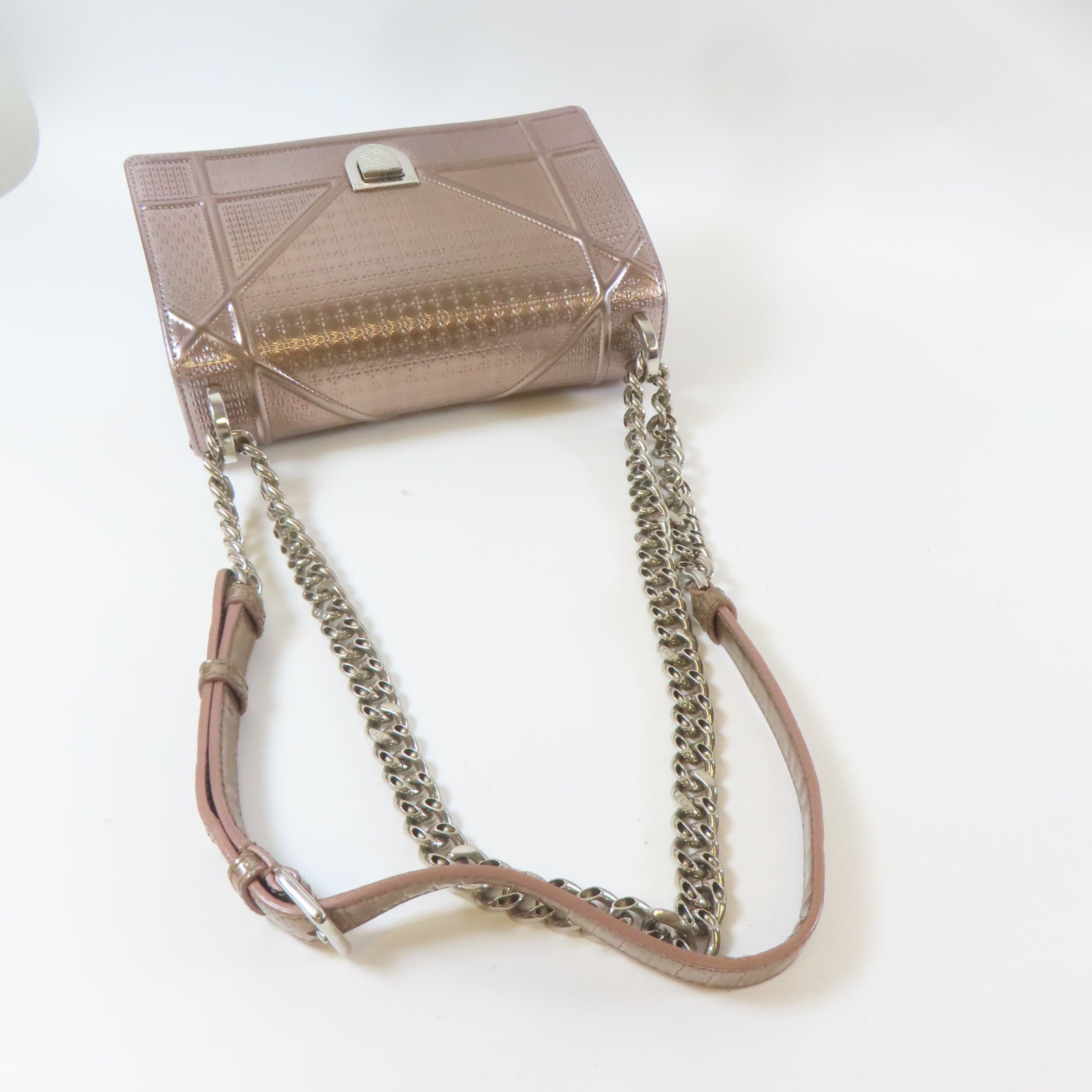 Dior 【激減優惠】漆皮皮革Diorama銀扣鏈帶肩背袋