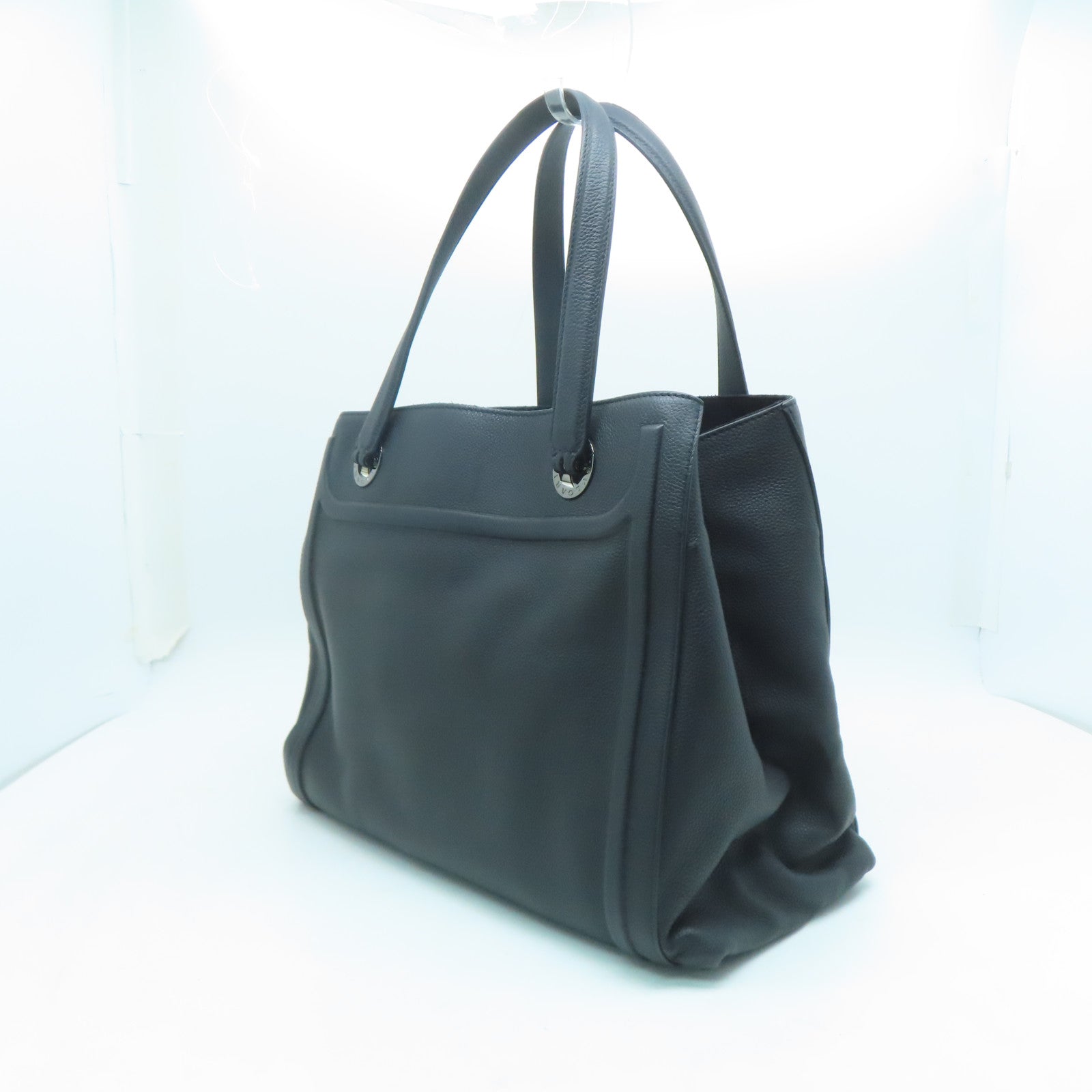 BVLGARI 【清倉大減價】牛皮皮革Shoulder Bag銀扣肩背袋黑色