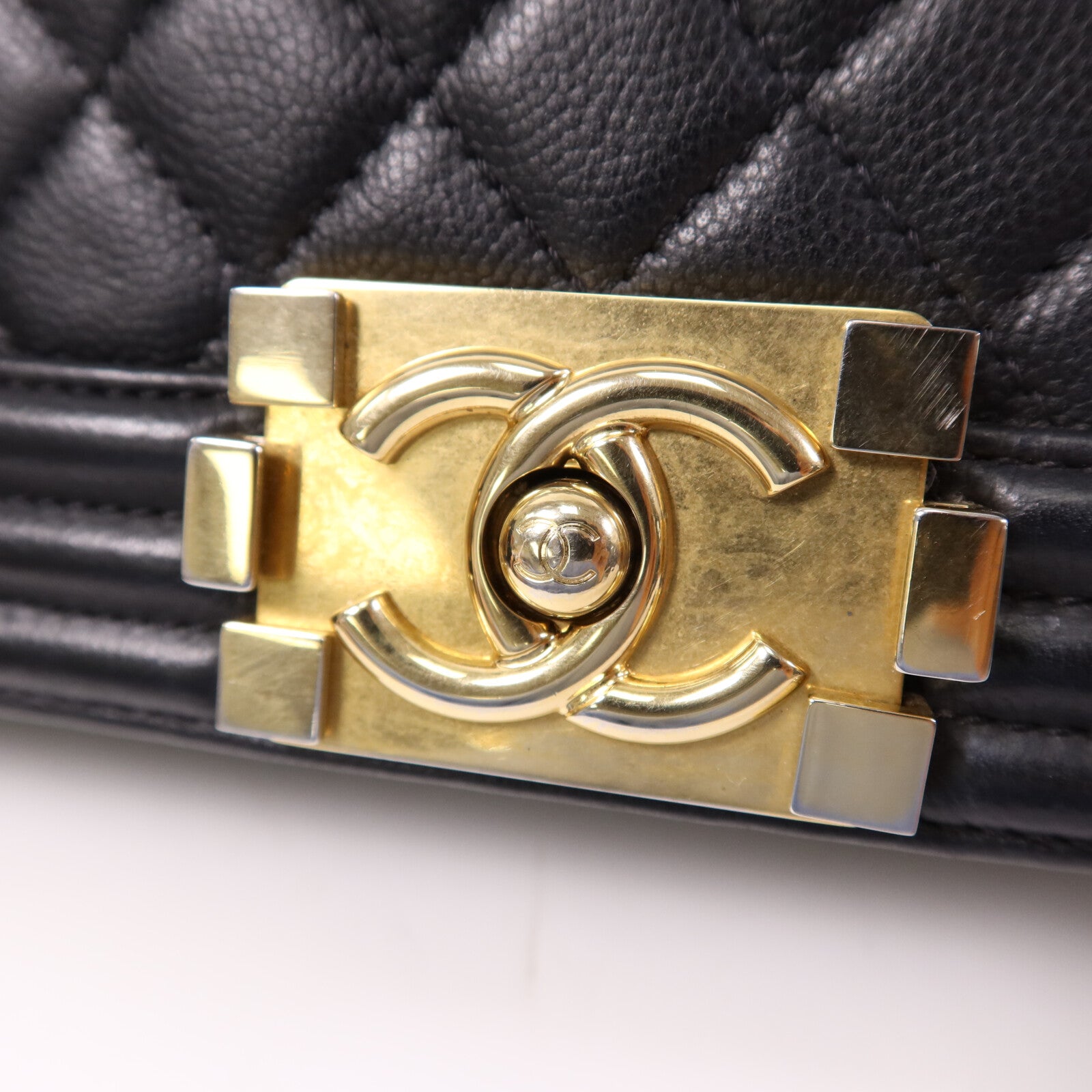 CHANEL 【激減優惠】牛皮皮革Boy 25金扣鏈帶肩背袋
