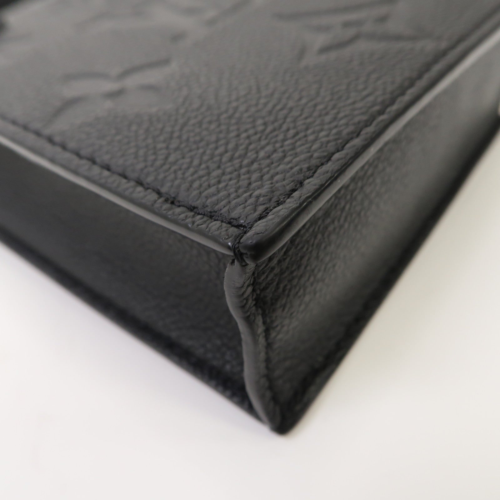 LOUIS VUITTON 【清倉大減價】Monogram Empreinte Petit Sac Plat金扣手挽肩背兩用袋黑色