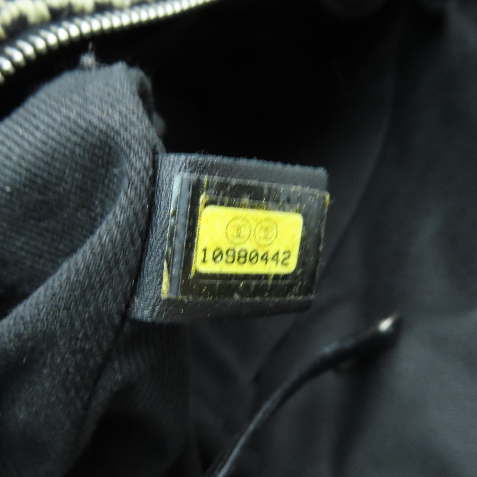 CHANEL 【清倉大減價】菱格牛皮皮革Tweed Hand Bag銀扣手挽袋黑色/白色