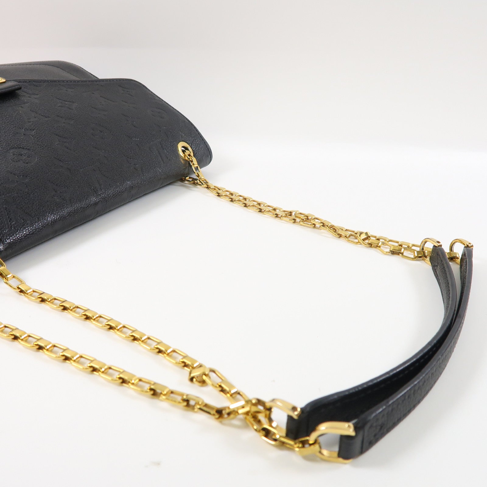 LOUIS VUITTON Monogram Empreinte Saint Germain MM金扣肩背袋黑色