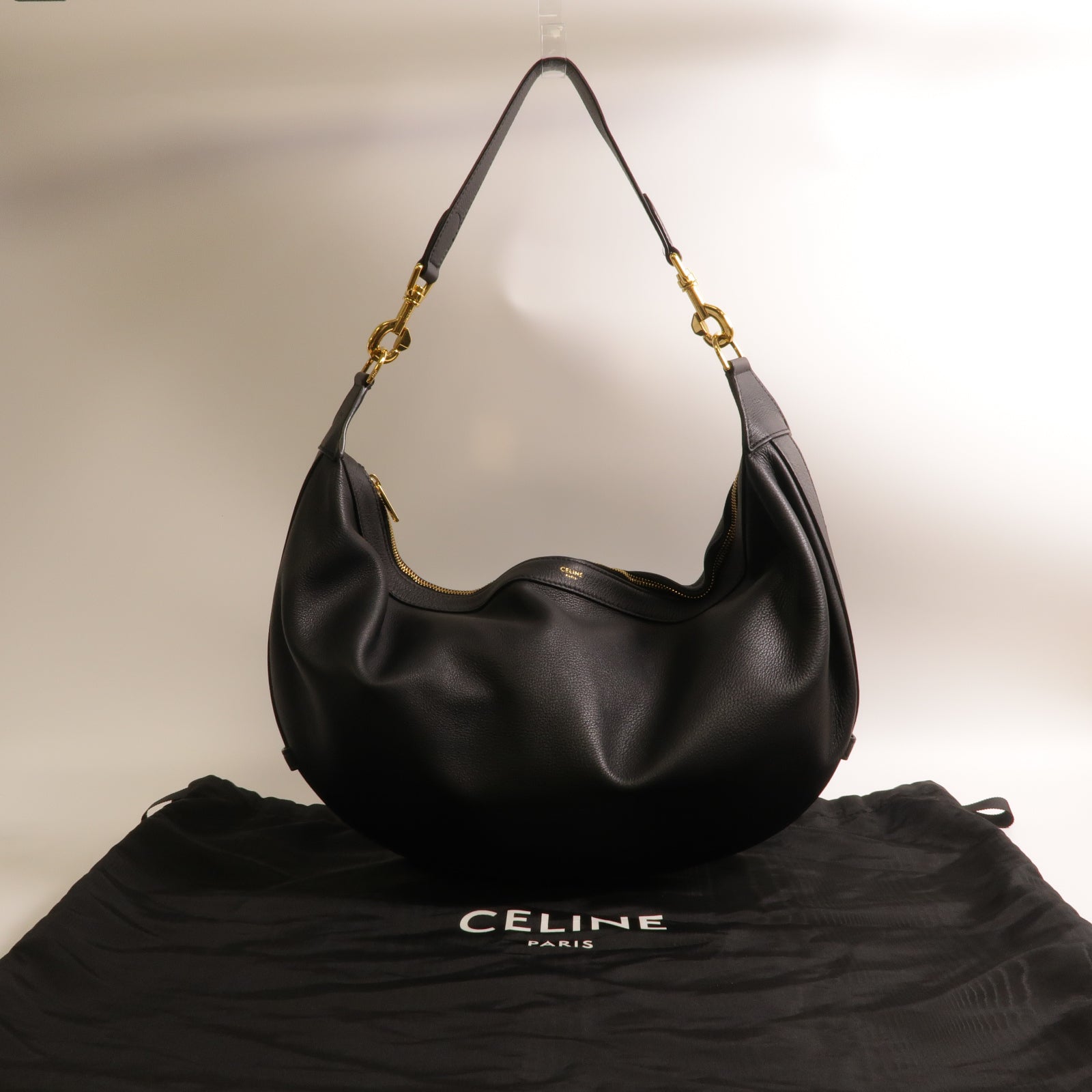 CELINE 【激減優惠】牛皮皮革Leandre Medium Shoulder Bag金扣肩背袋黑色