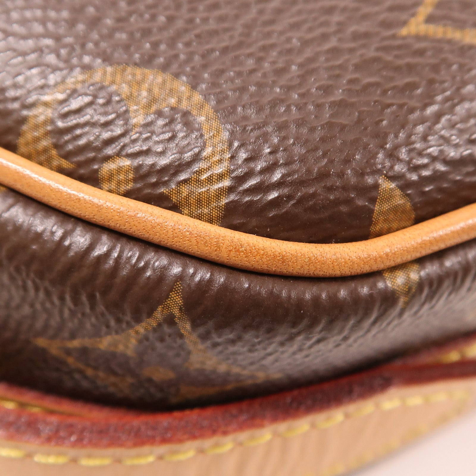 LOUIS VUITTON LV GHW Boite Chapeau Souple Shoulder Bag M52294 Monogram Brown