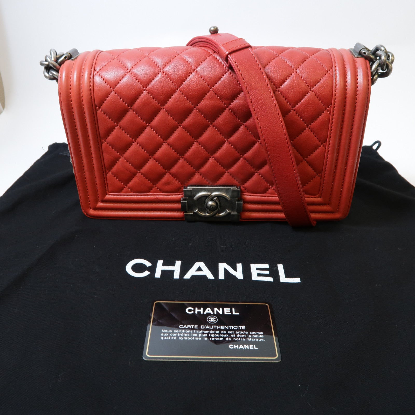 CHANEL **【激減優惠】菱格牛皮皮革Boy Chanel銀扣鏈帶肩背袋紅色