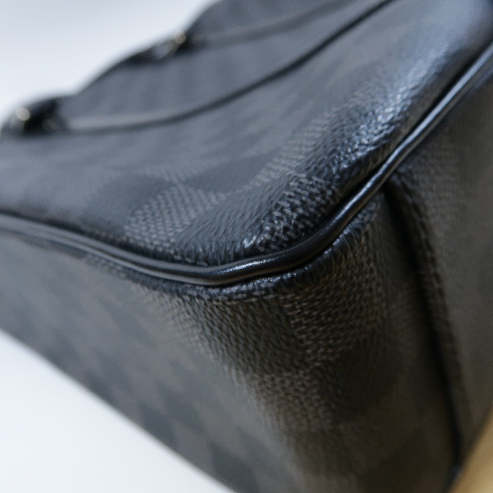 LOUIS VUITTON Damier Graphite Tadao銀扣手挽肩背兩用袋黑色