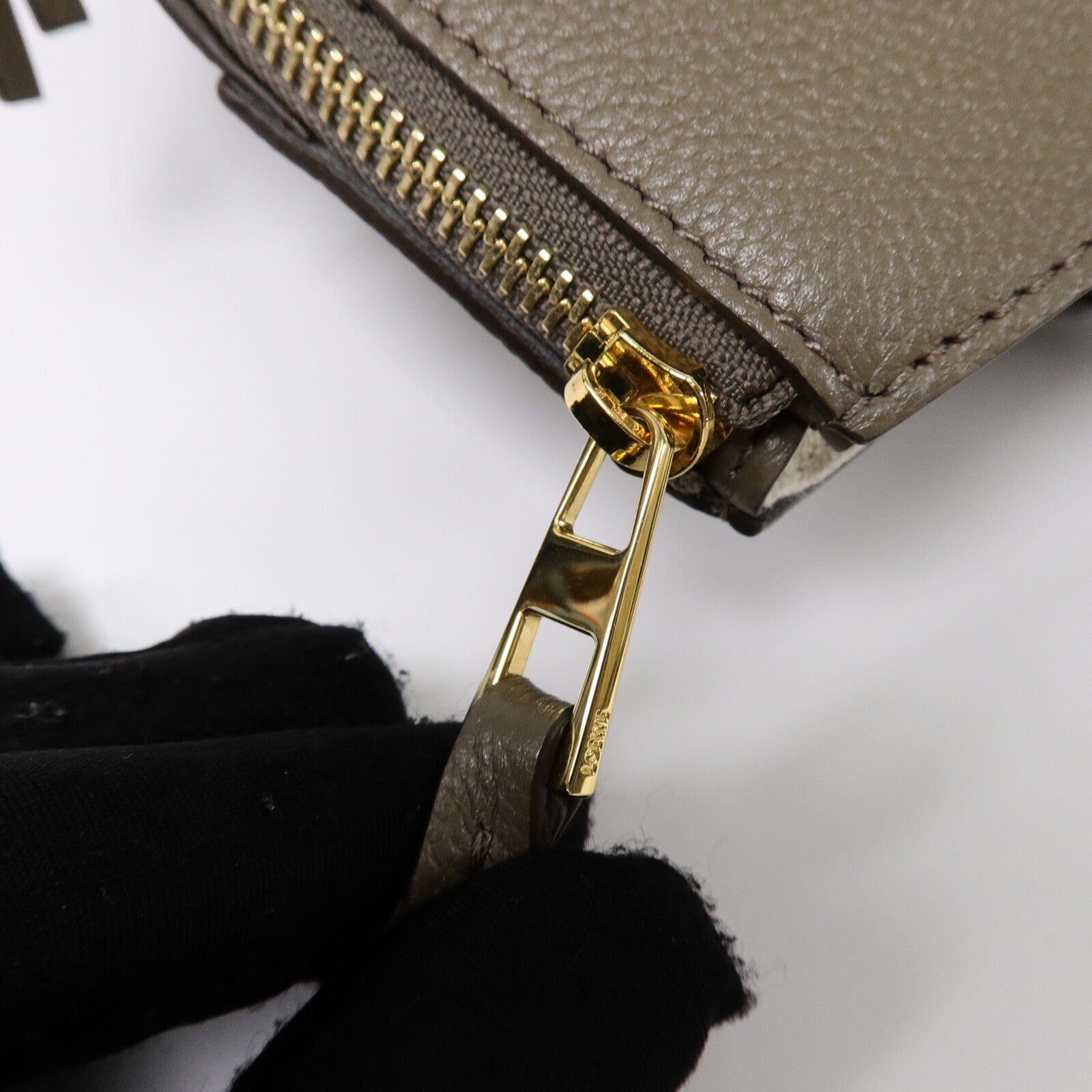 LOEWE 牛皮皮革Hammock Small手挽肩背兩用袋