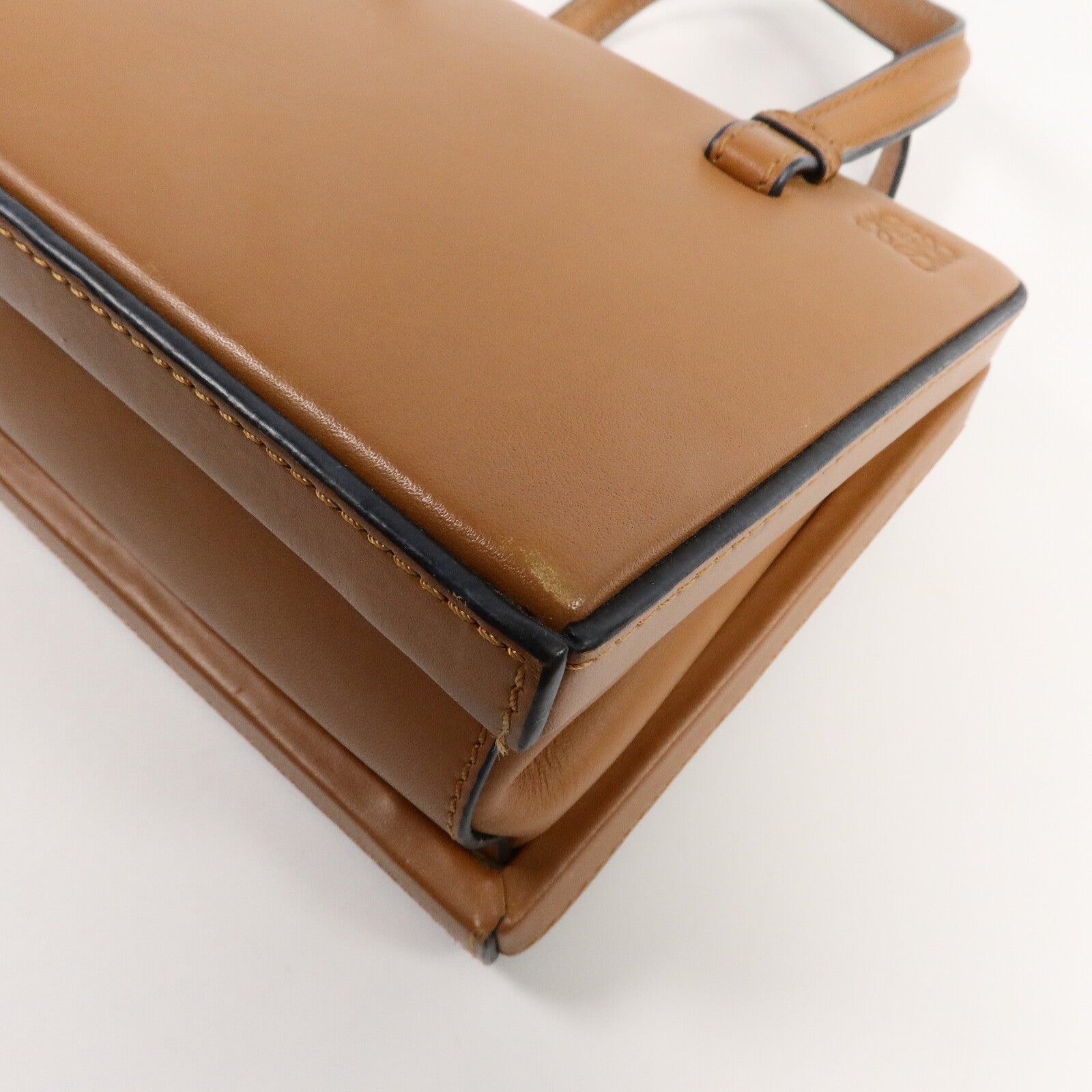 LOEWE 牛皮皮革Postal Small Bag手挽肩背兩用袋