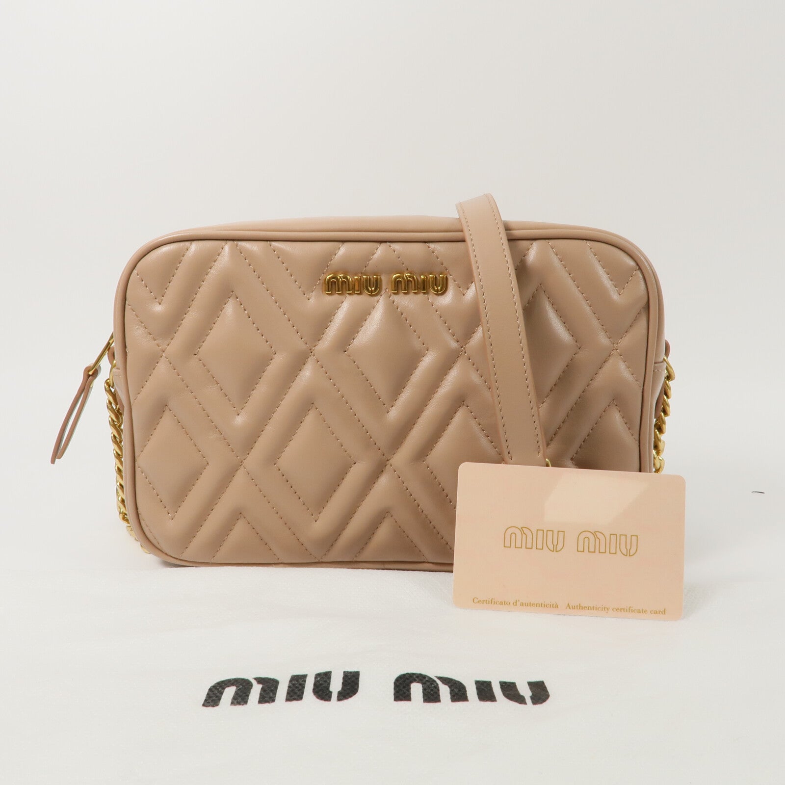 Miu Miu 牛皮皮革Soft Calf Quilted Camera Bag鏈帶肩背袋
