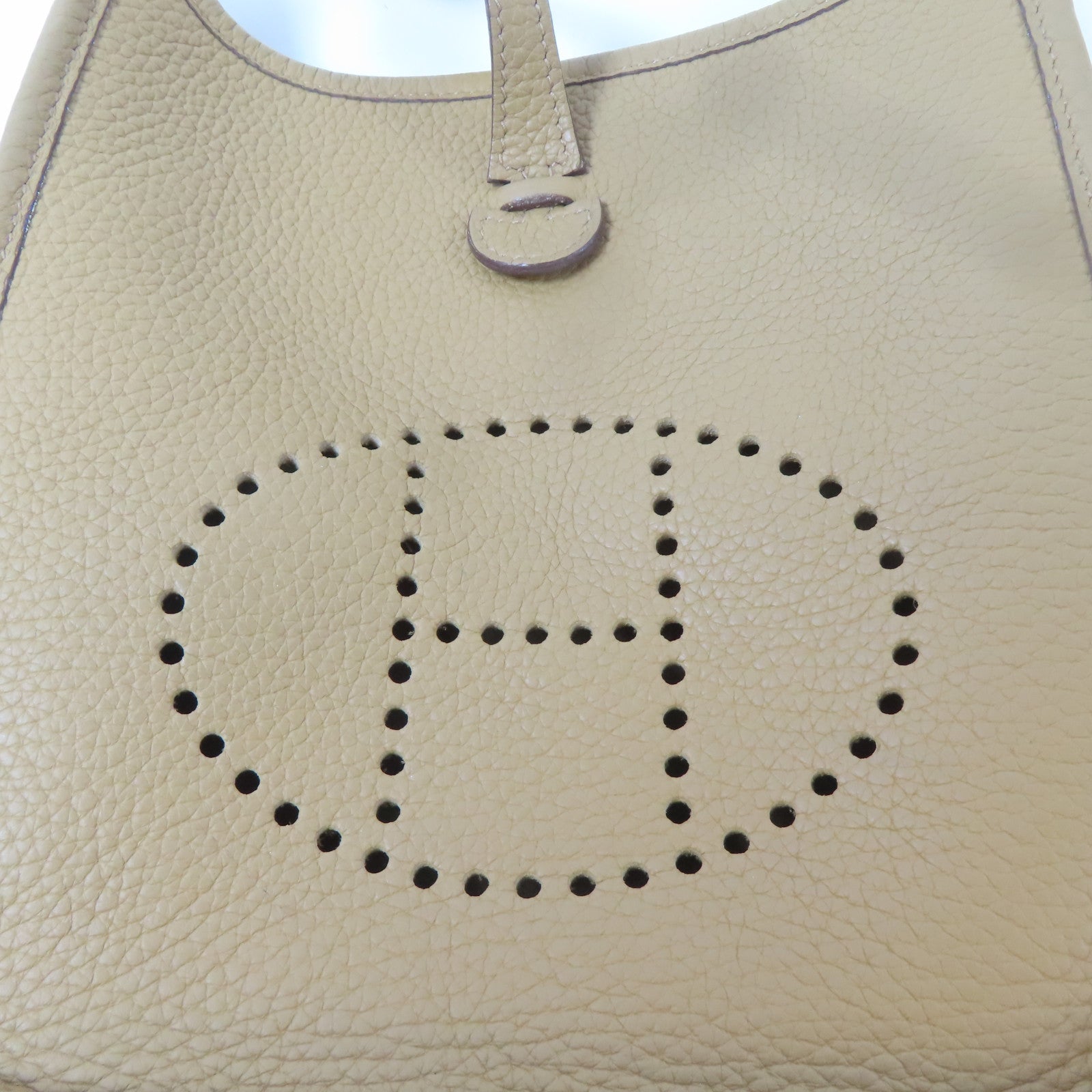 HERMES Clemence皮革Evelyne TPM金扣肩背袋Biscuit/啡色
