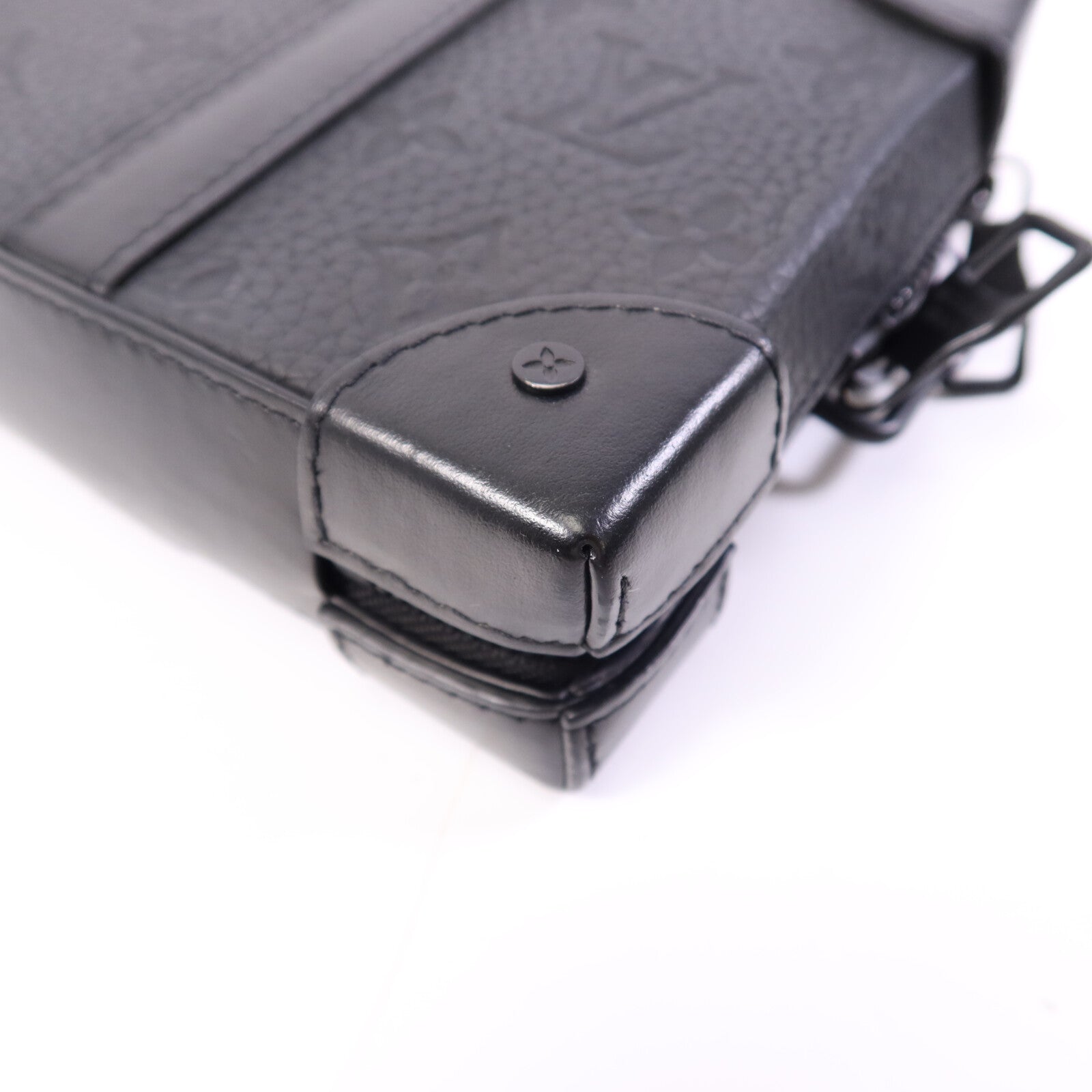 LOUIS VUITTON Monogram Taurillon Soft Trunk肩背袋