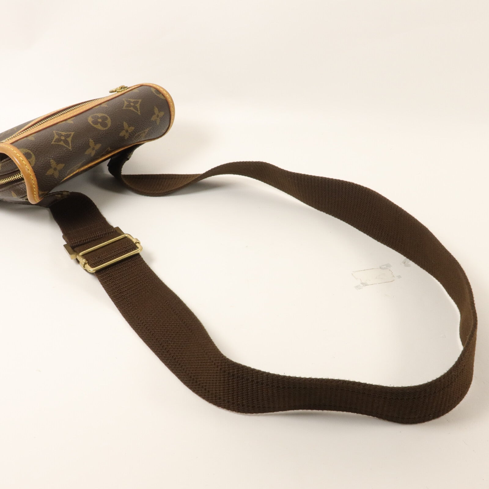 LOUIS VUITTON Monogram Bosphore Waist Bum Bag腰包