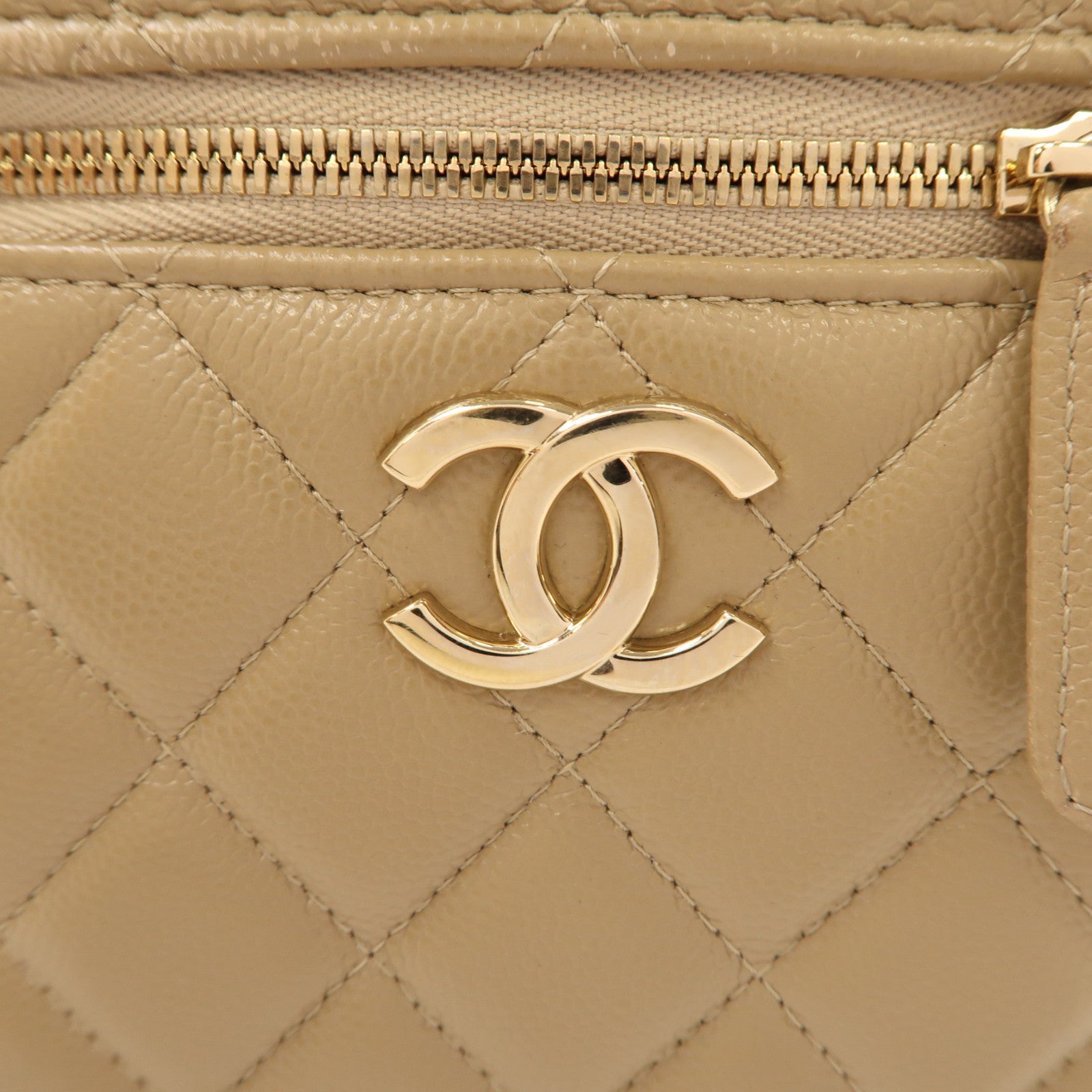 CHANEL 菱格牛皮皮革Vanity Case金扣手挽肩背兩用袋米色