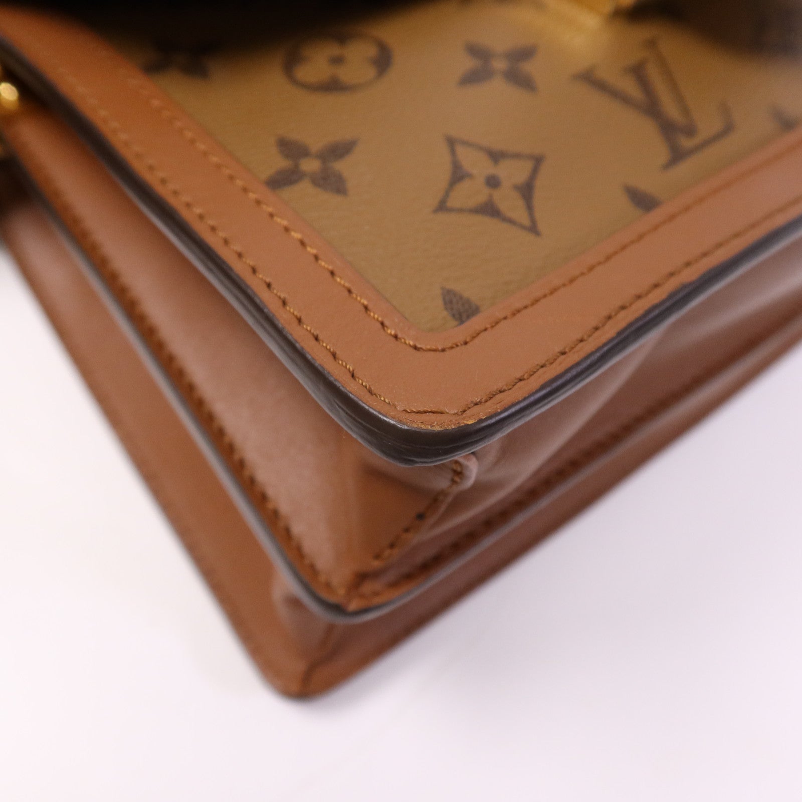 LOUIS VUITTON 【激減優惠】Monogram Reverse Dauphine MM金扣肩背袋