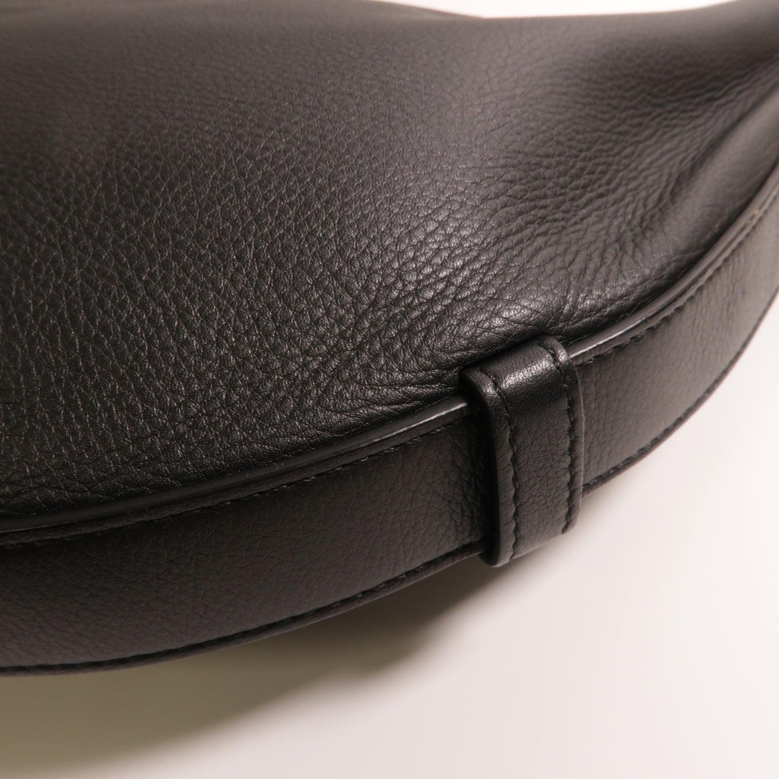 CELINE 【激減優惠】牛皮皮革Leandre Medium Shoulder Bag金扣肩背袋黑色