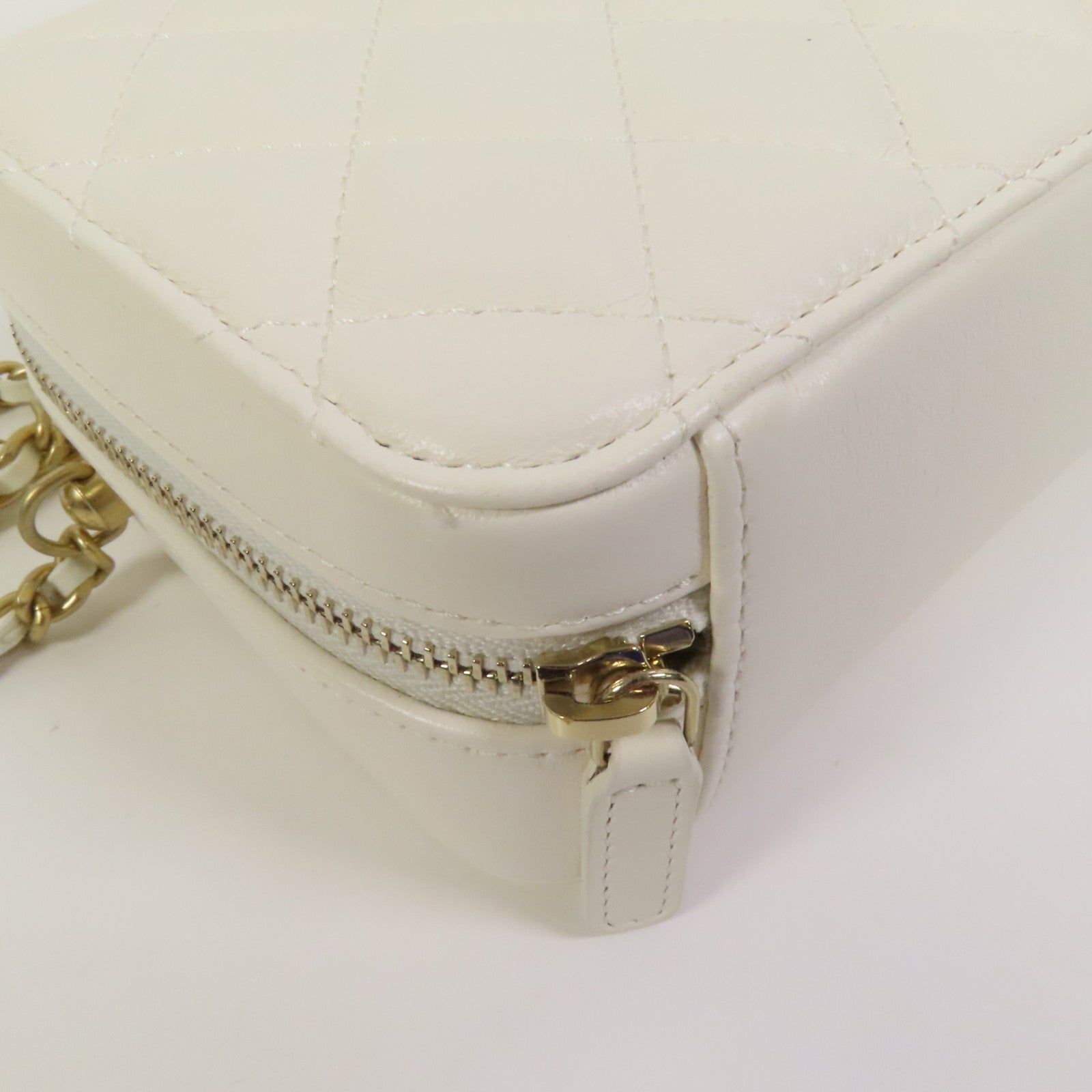 CHANEL 【激減優惠】羊皮皮革Shoulder Bag金扣肩背袋