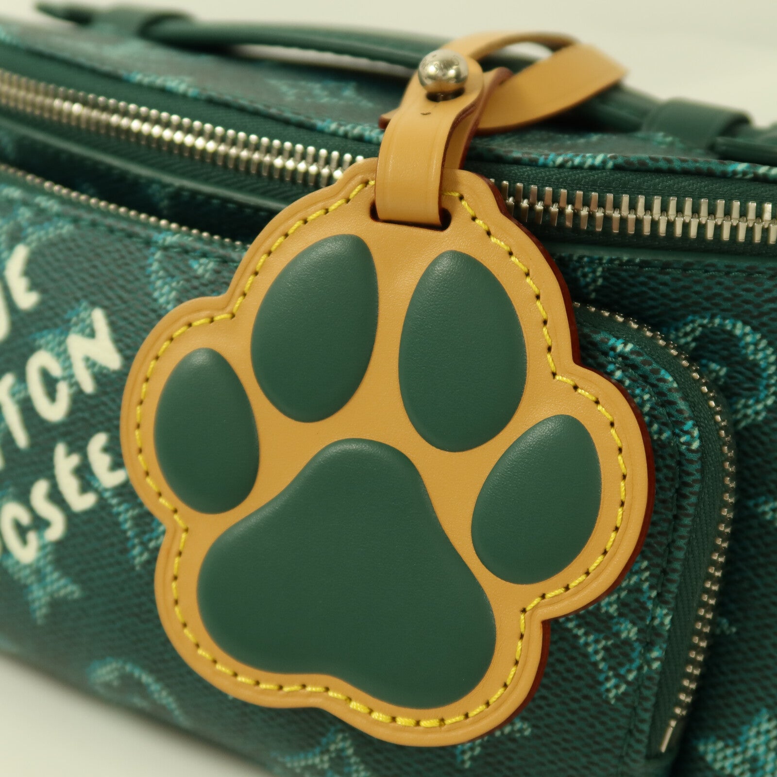 LOUIS VUITTON Monogram Heritage Dog LVers Rush Bumbag銀扣腰包