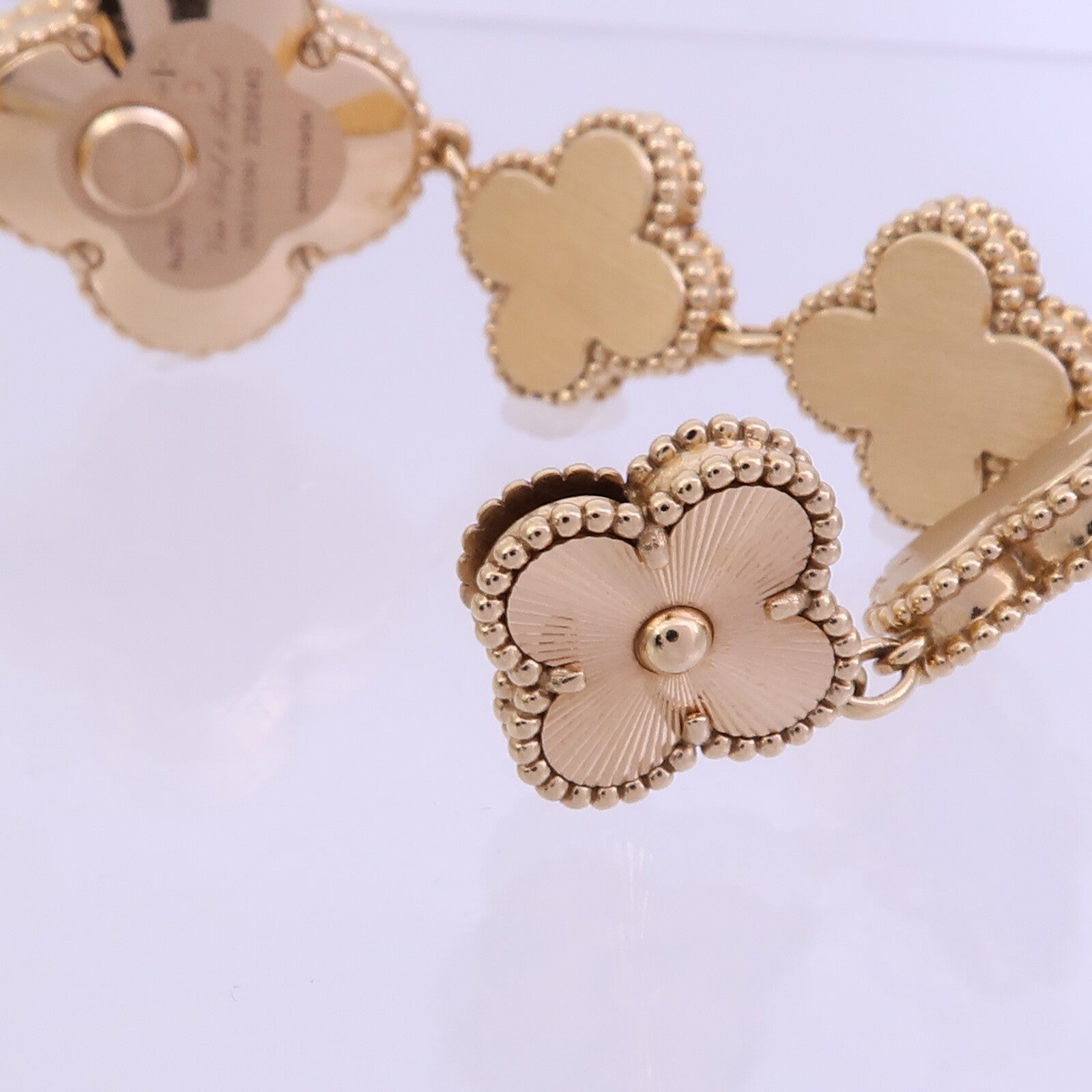 Van Cleef & Arpels Sweet Alhambra 2386240/VCAR090100