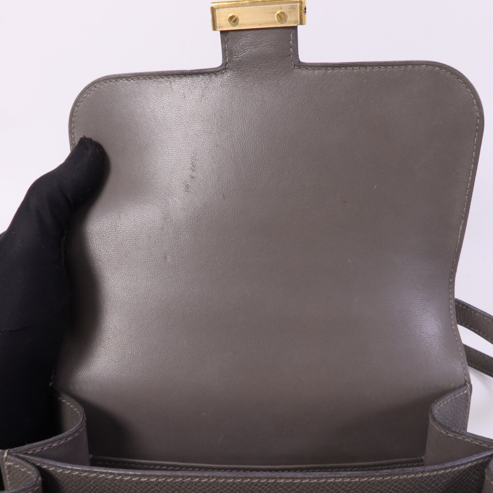 HERMES Epsom皮革Mini Constance金扣肩背袋