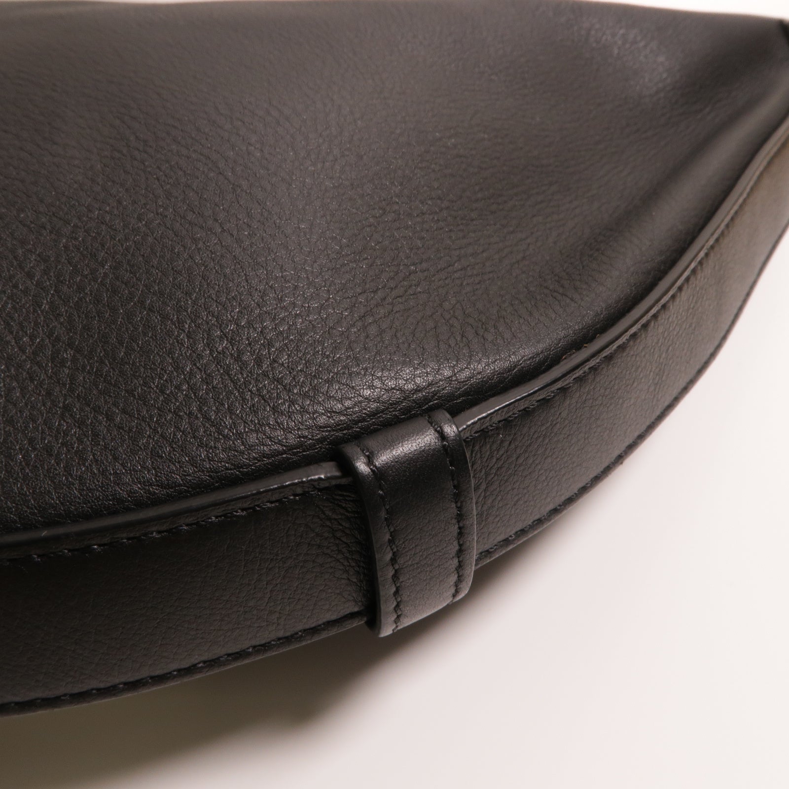 CELINE 【激減優惠】牛皮皮革Leandre Medium Shoulder Bag金扣肩背袋黑色