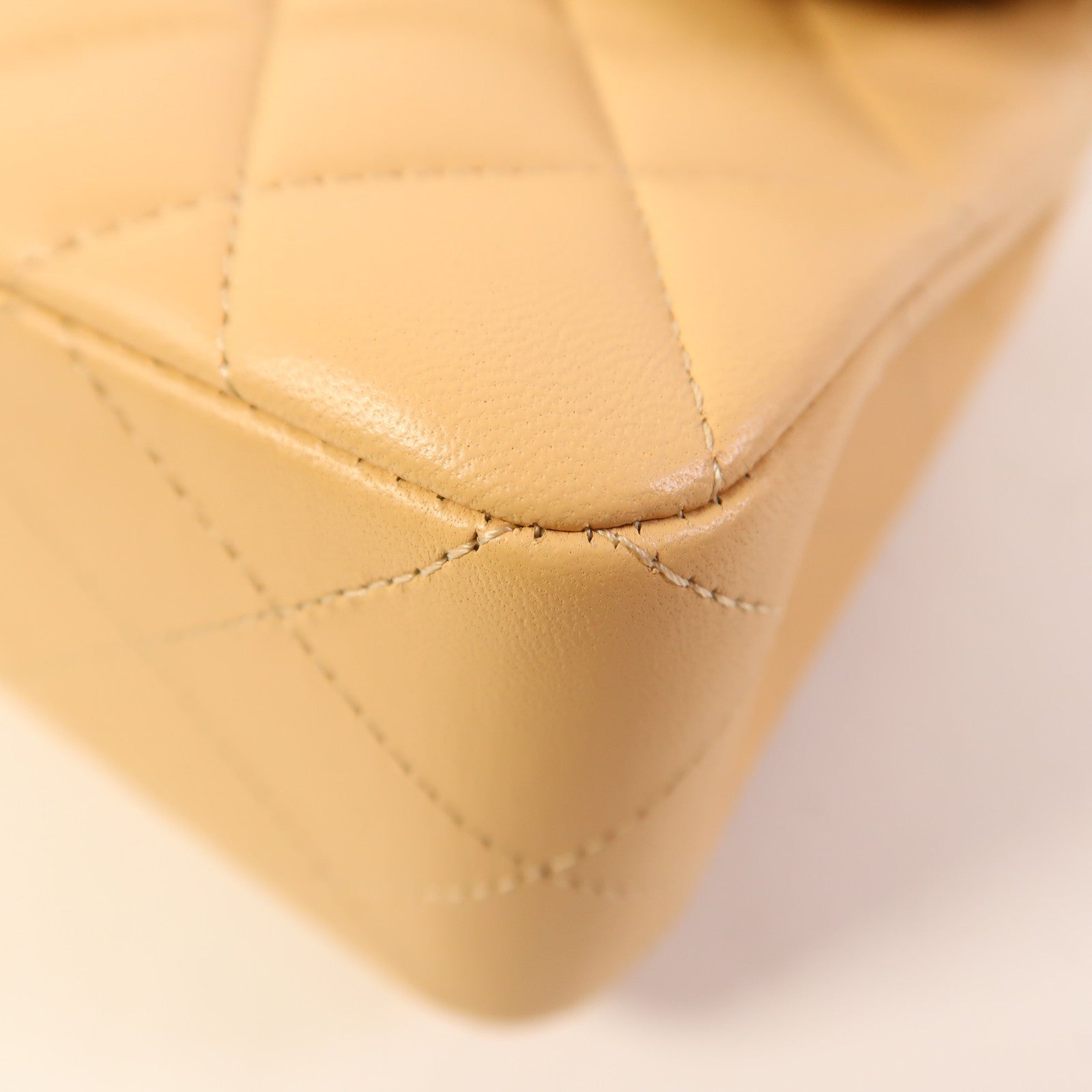 CHANEL 羊皮皮革Classic 23金扣鏈帶肩背袋