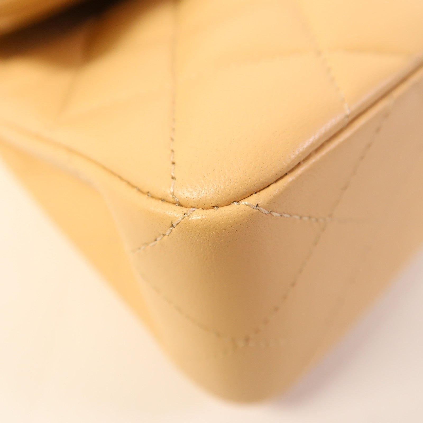 CHANEL 羊皮皮革Classic 23金扣鏈帶肩背袋