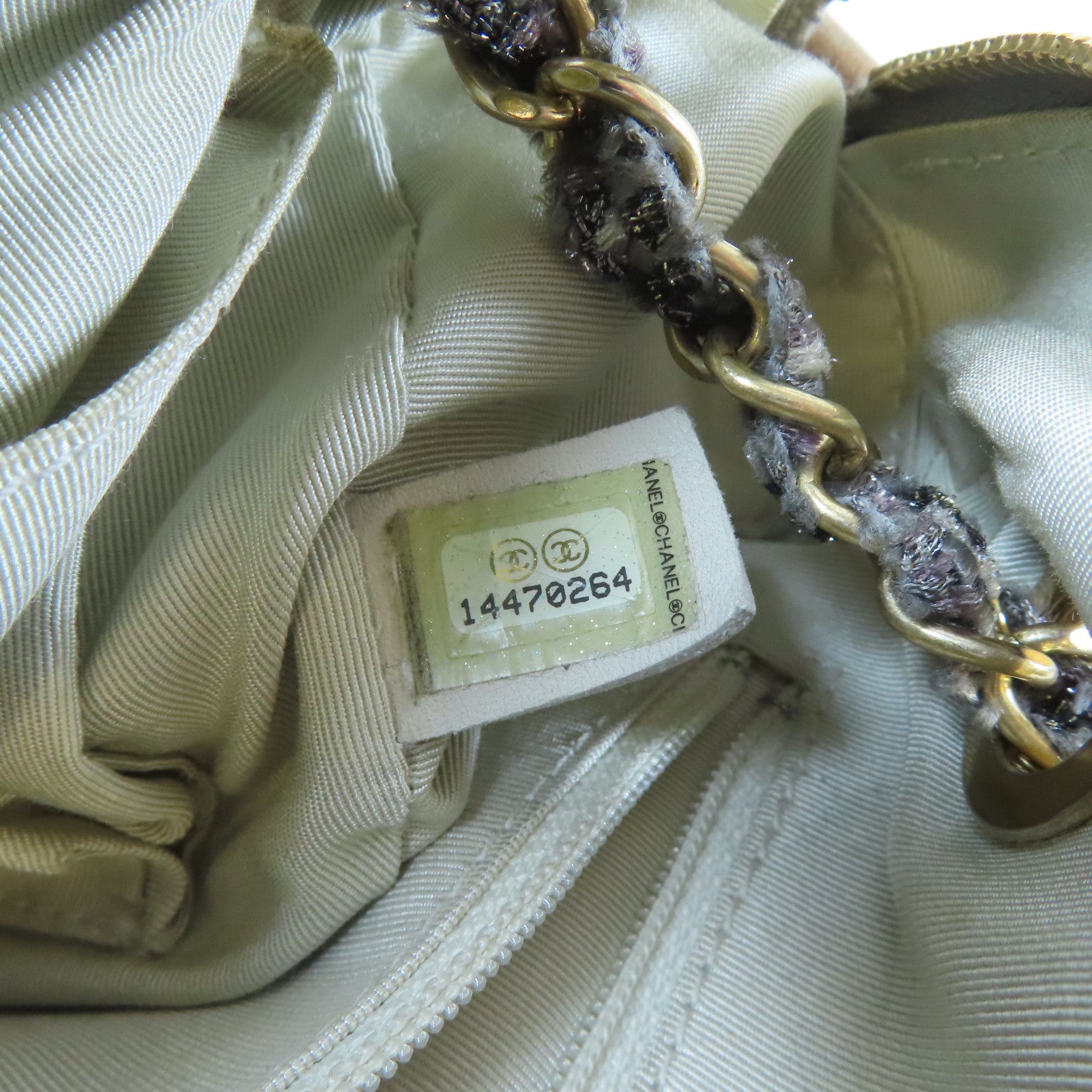 CHANEL【激減優惠】 皮革Shoulder Bag金扣肩背袋啡色